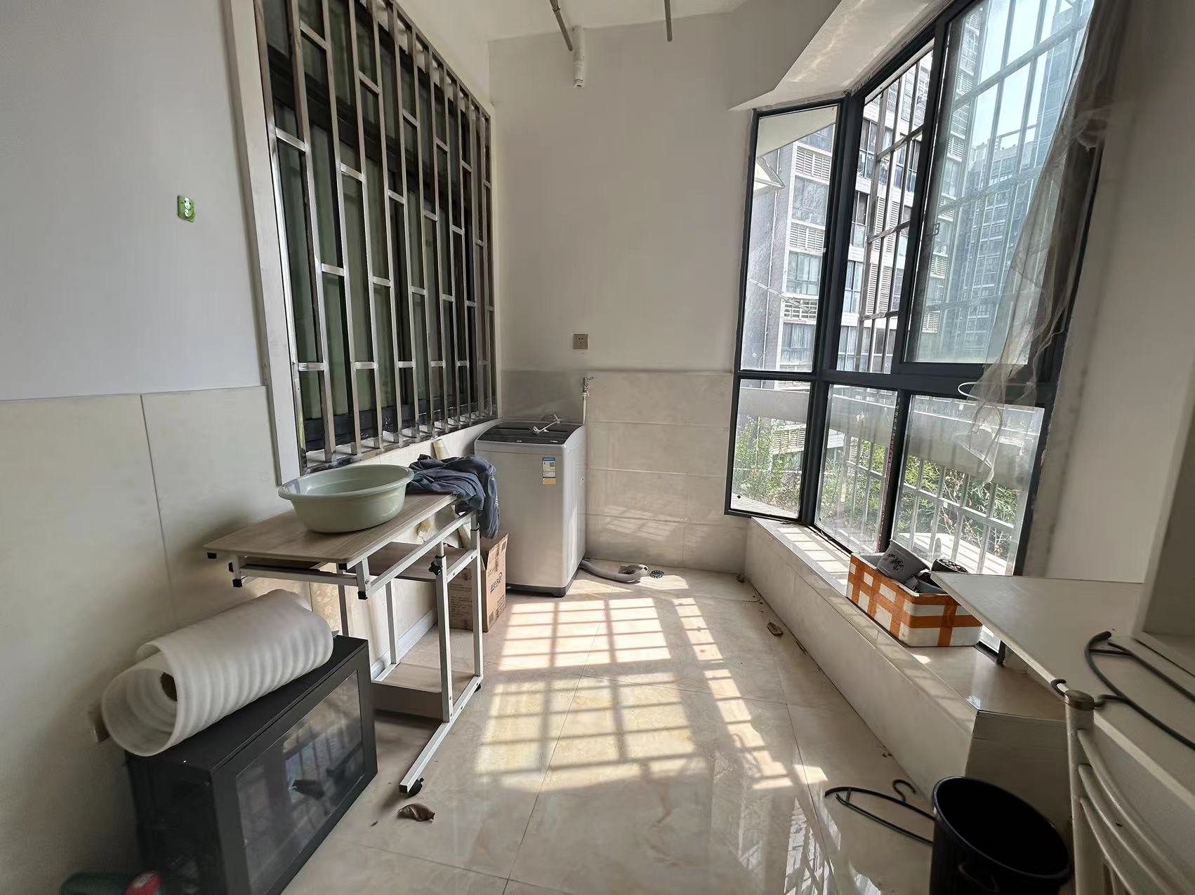 印象华都 1室1厅1卫 13.0万 印象华都 1室1厅1卫 13.0万室内图