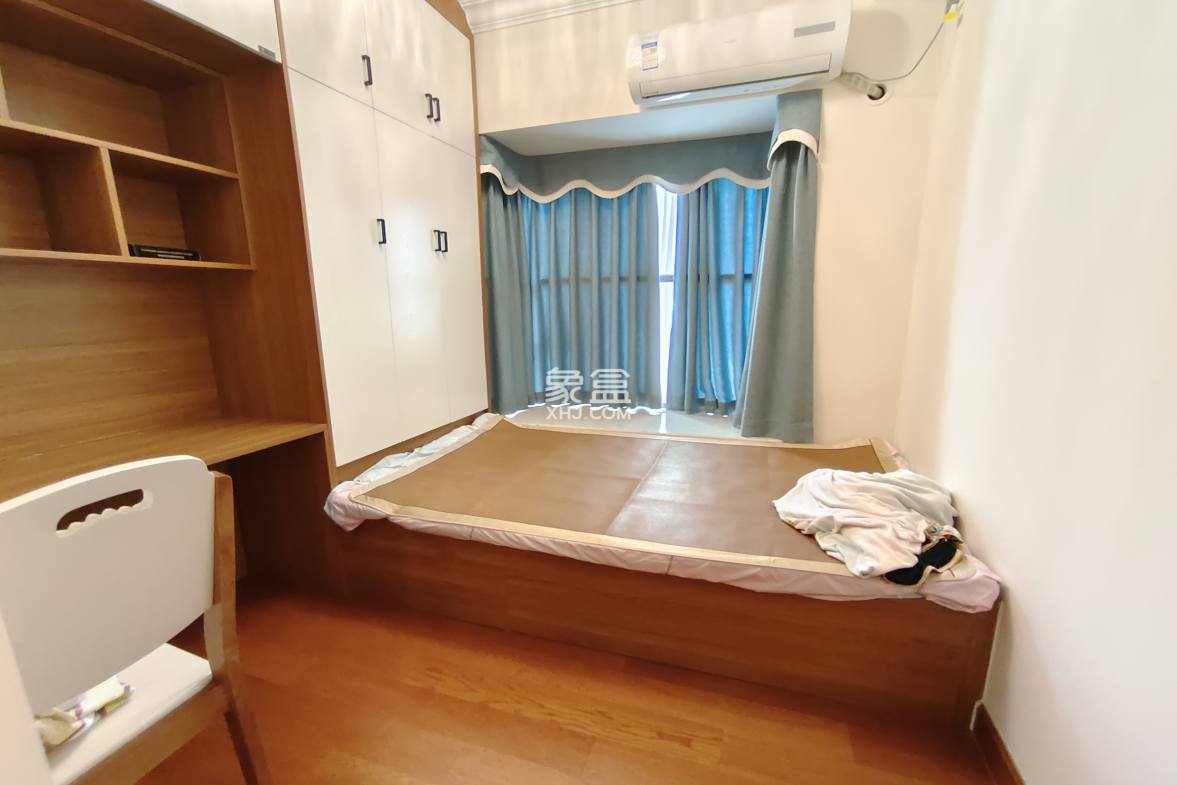 恒大华府  3室2厅1卫    88.0万 恒大华府  3室2厅1卫    88.0万室内图