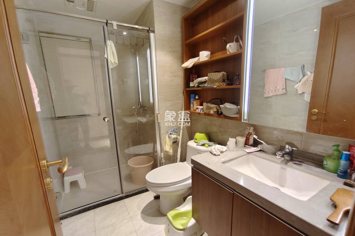 恒大华府  3室2厅1卫    88.0万 恒大华府  3室2厅1卫    88.0万室内图