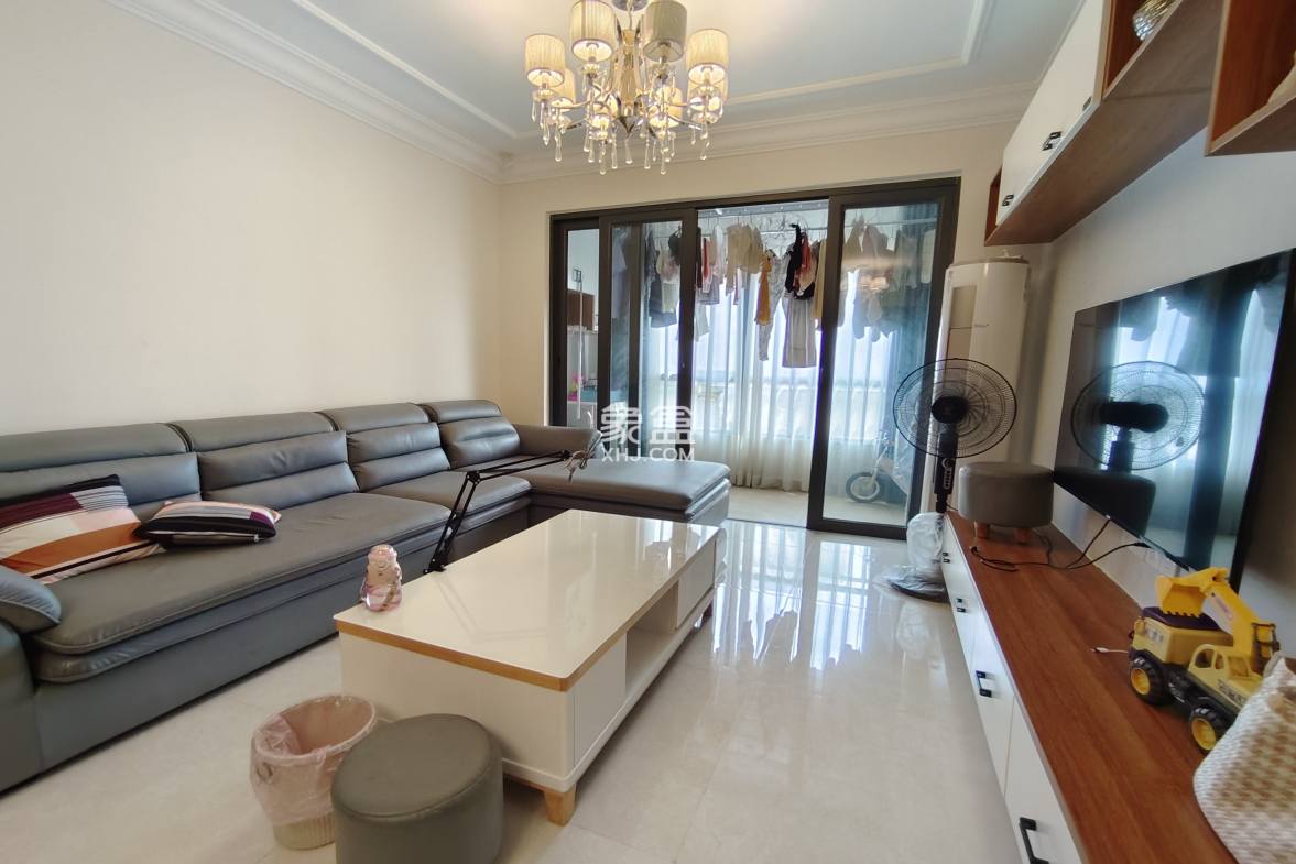 恒大华府  3室2厅1卫    88.0万 恒大华府  3室2厅1卫    88.0万室内图