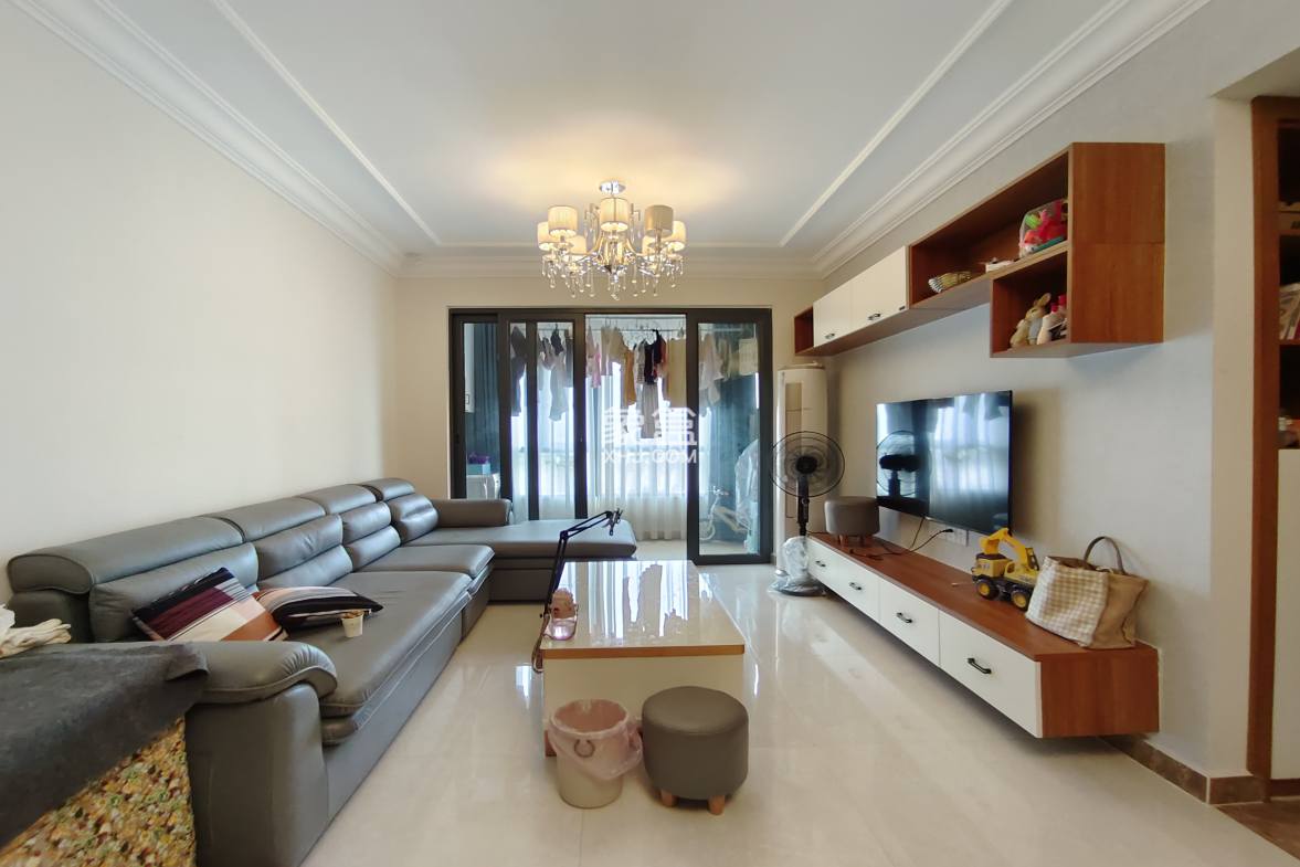 恒大华府  3室2厅1卫    88.0万 恒大华府  3室2厅1卫    88.0万室内图