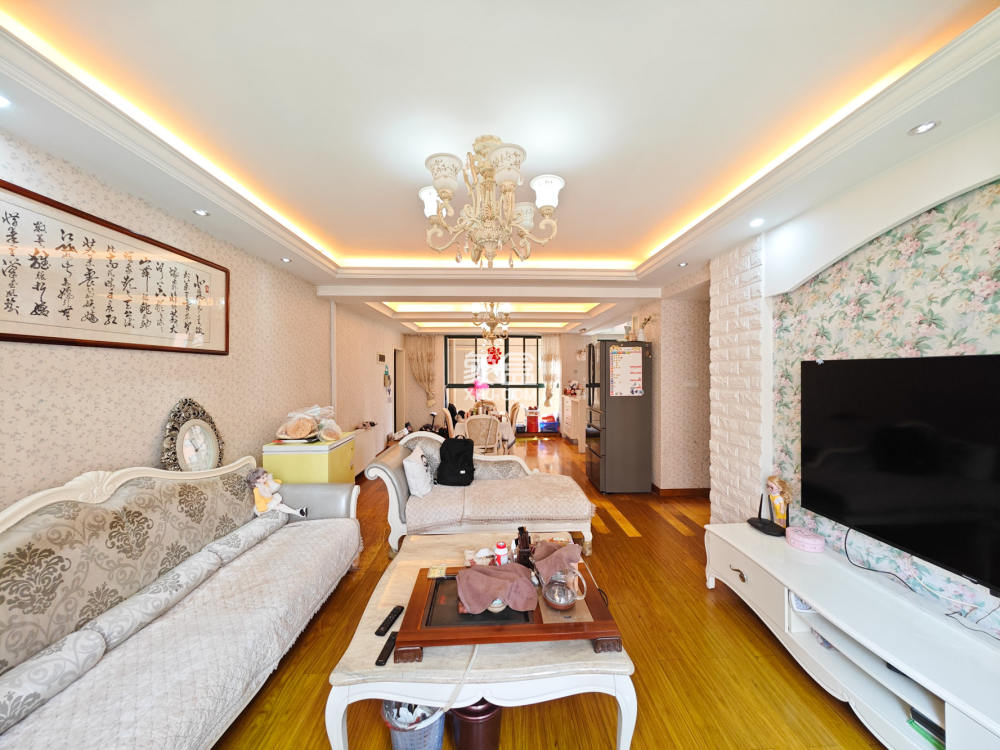 华盛世纪新城  4室2厅2卫    110.0万