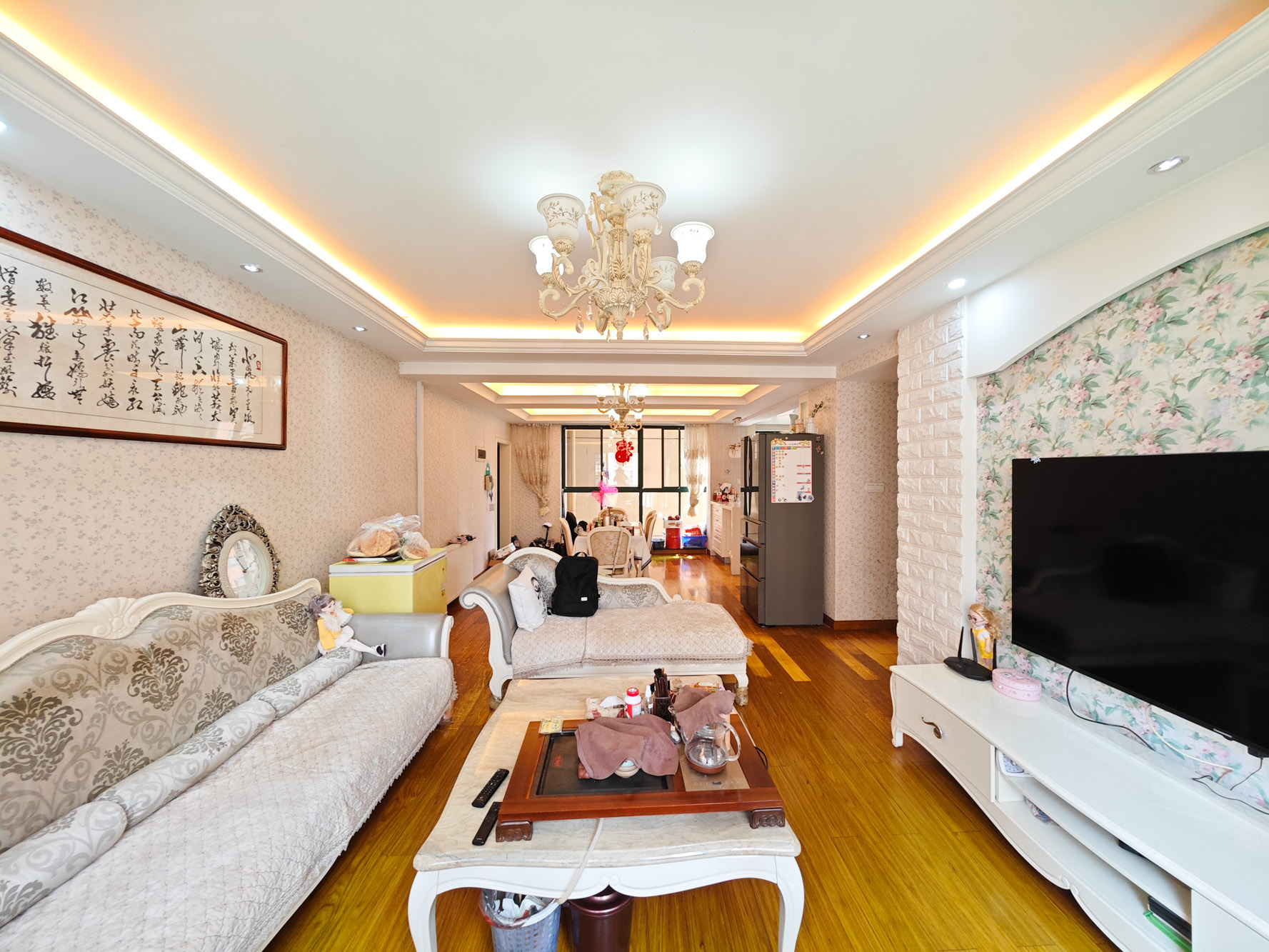 华盛世纪新城  4室2厅2卫    110.0万 华盛世纪新城  4室2厅2卫    110.0万客厅