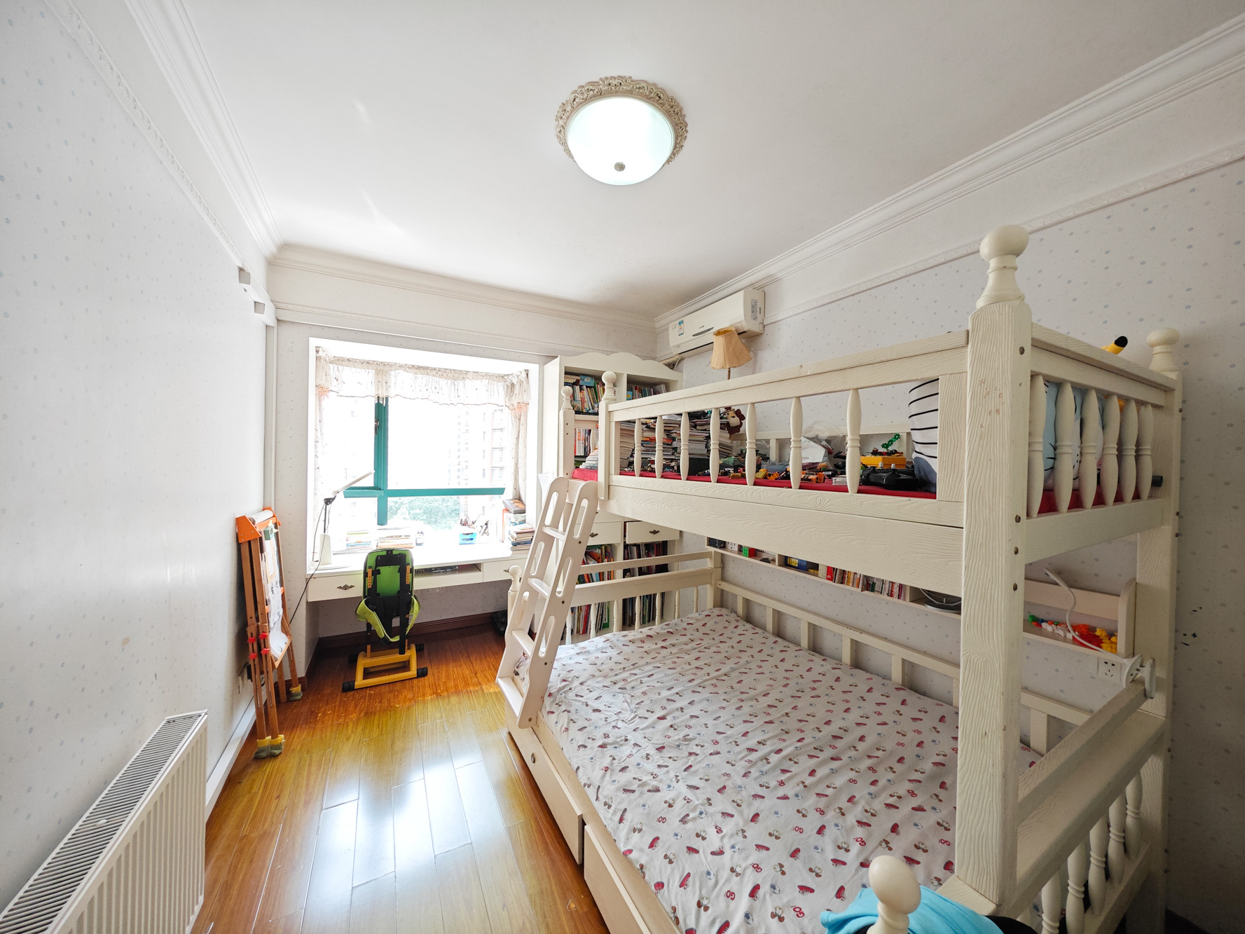 华盛世纪新城  4室2厅2卫    110.0万 华盛世纪新城  4室2厅2卫    110.0万卧室