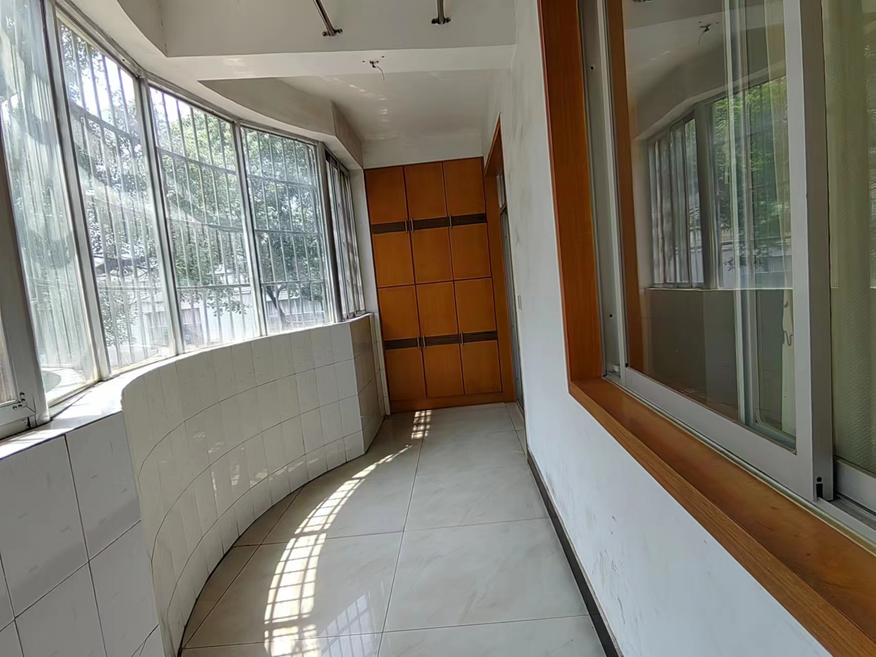 长塘新村 3室2厅2卫 32.0万 长塘新村 3室2厅2卫 32.0万客厅