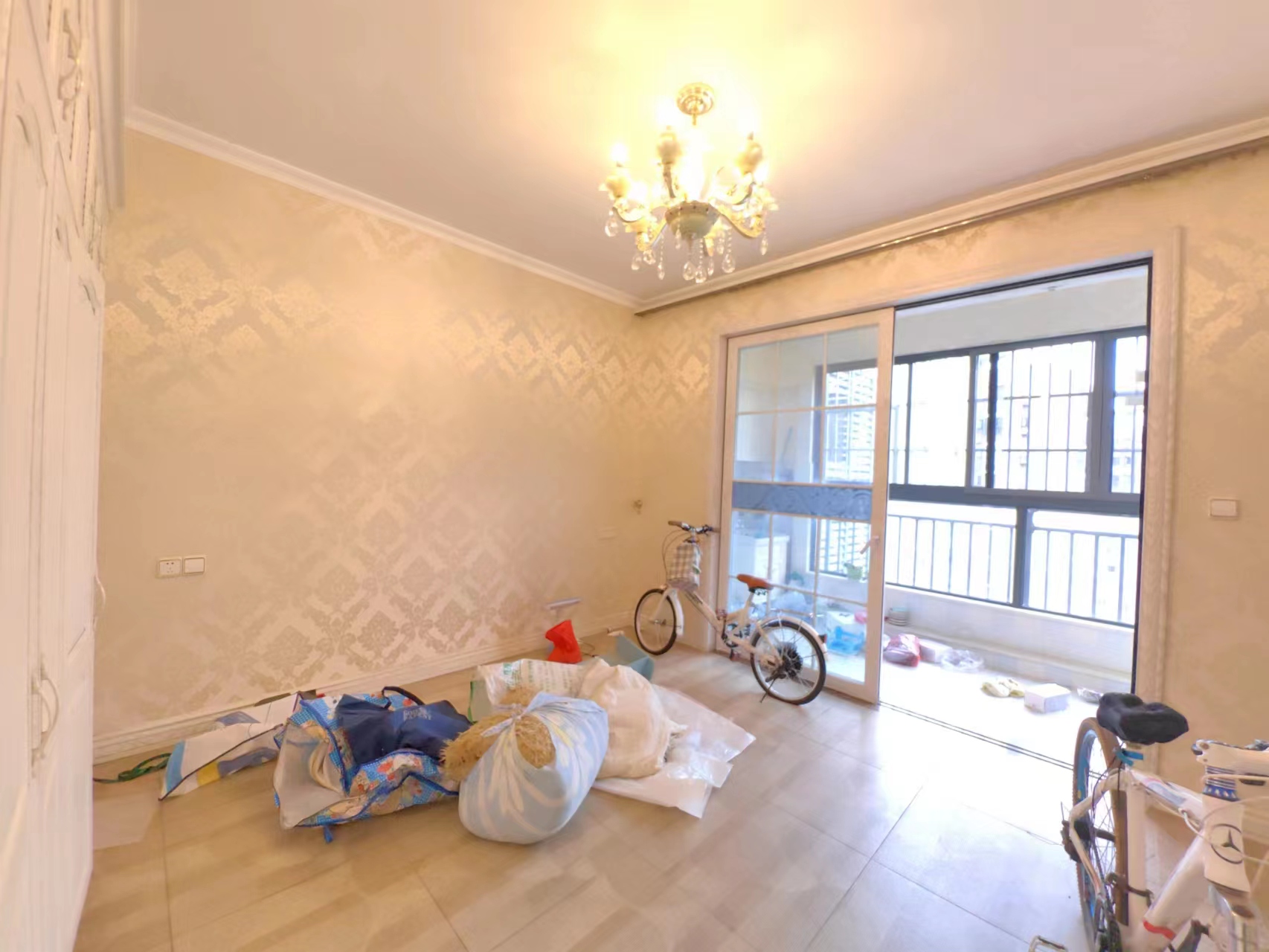 山水文园 5室2厅3卫 180.0万 山水文园 5室2厅3卫 180.0万室内图