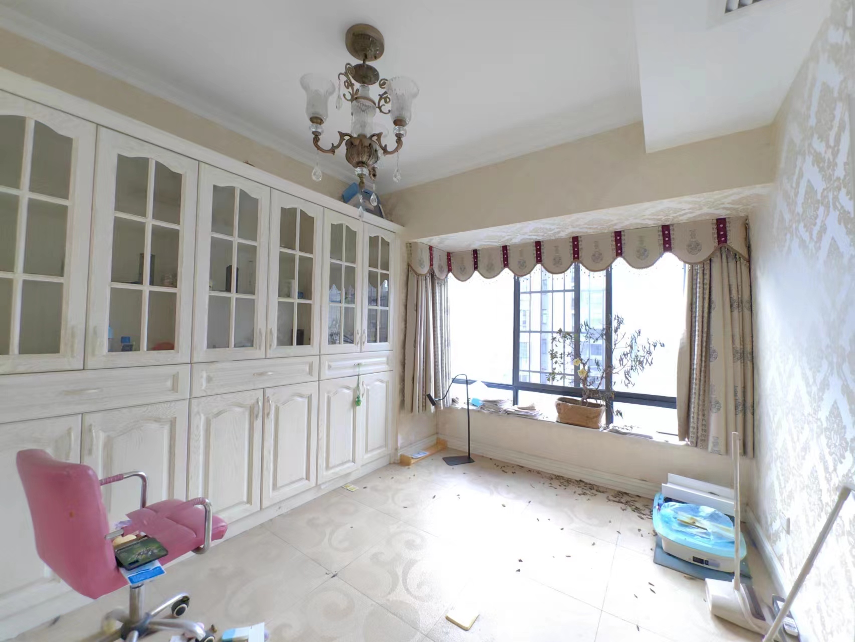 山水文园 5室2厅3卫 180.0万 山水文园 5室2厅3卫 180.0万室内图