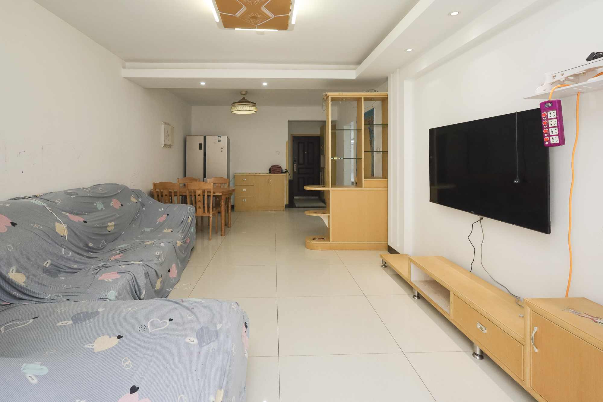 谷山乐园二期  2室2厅1卫    45.8万 谷山乐园二期  2室2厅1卫    45.8万客厅