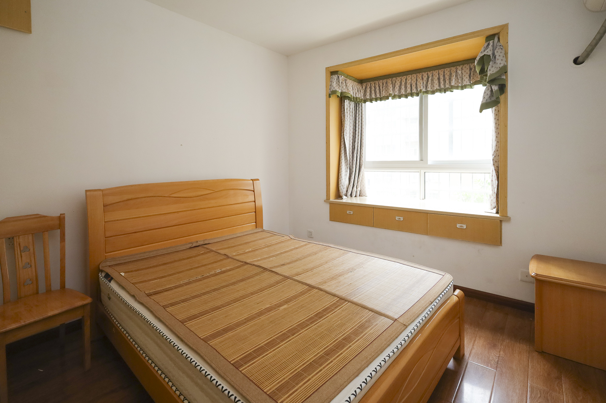 谷山乐园二期  2室2厅1卫    45.8万 谷山乐园二期  2室2厅1卫    45.8万卧室