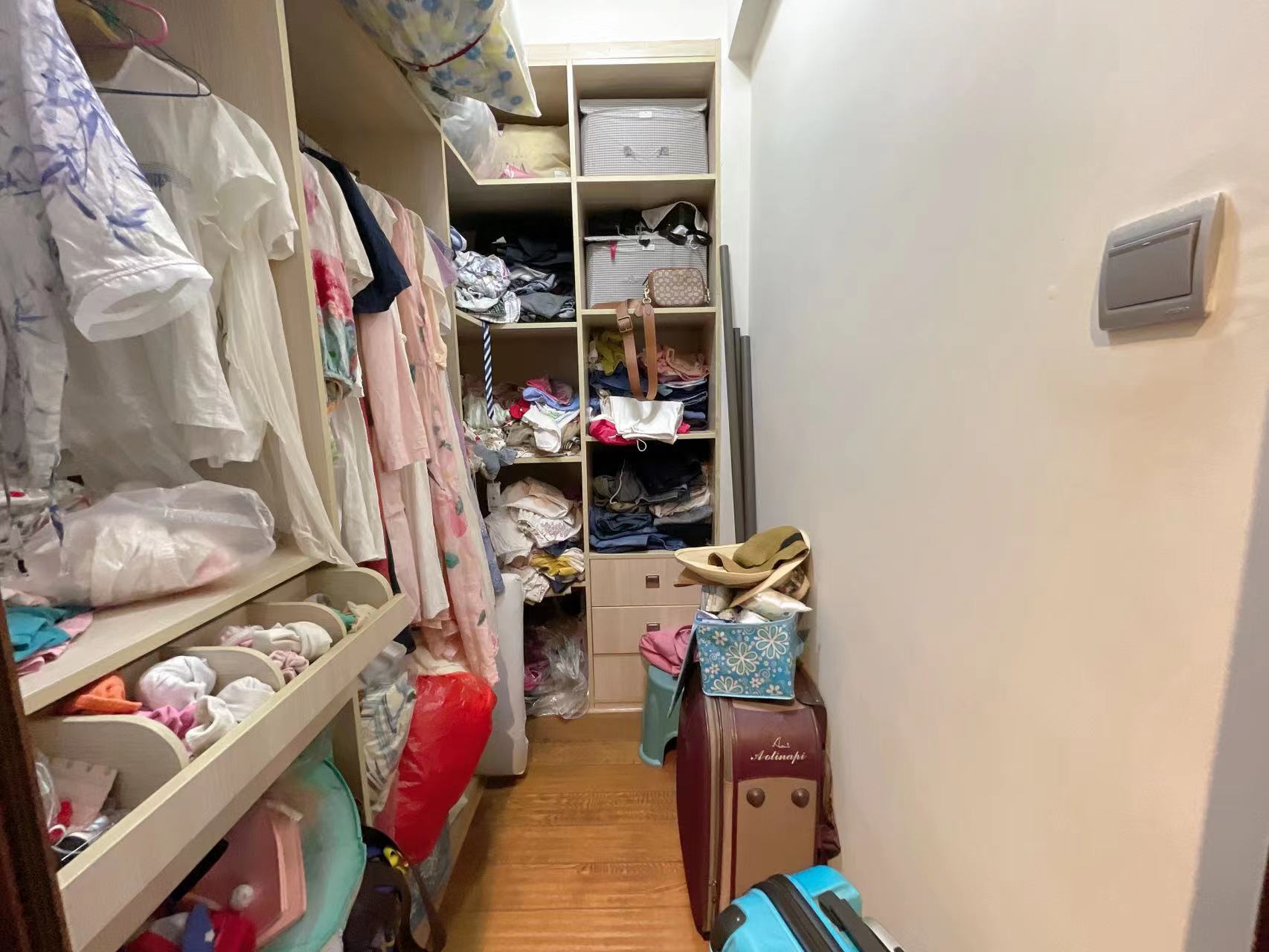 紫苑江岸 3室2厅1卫 75.0万 紫苑江岸 3室2厅1卫 75.0万室内图