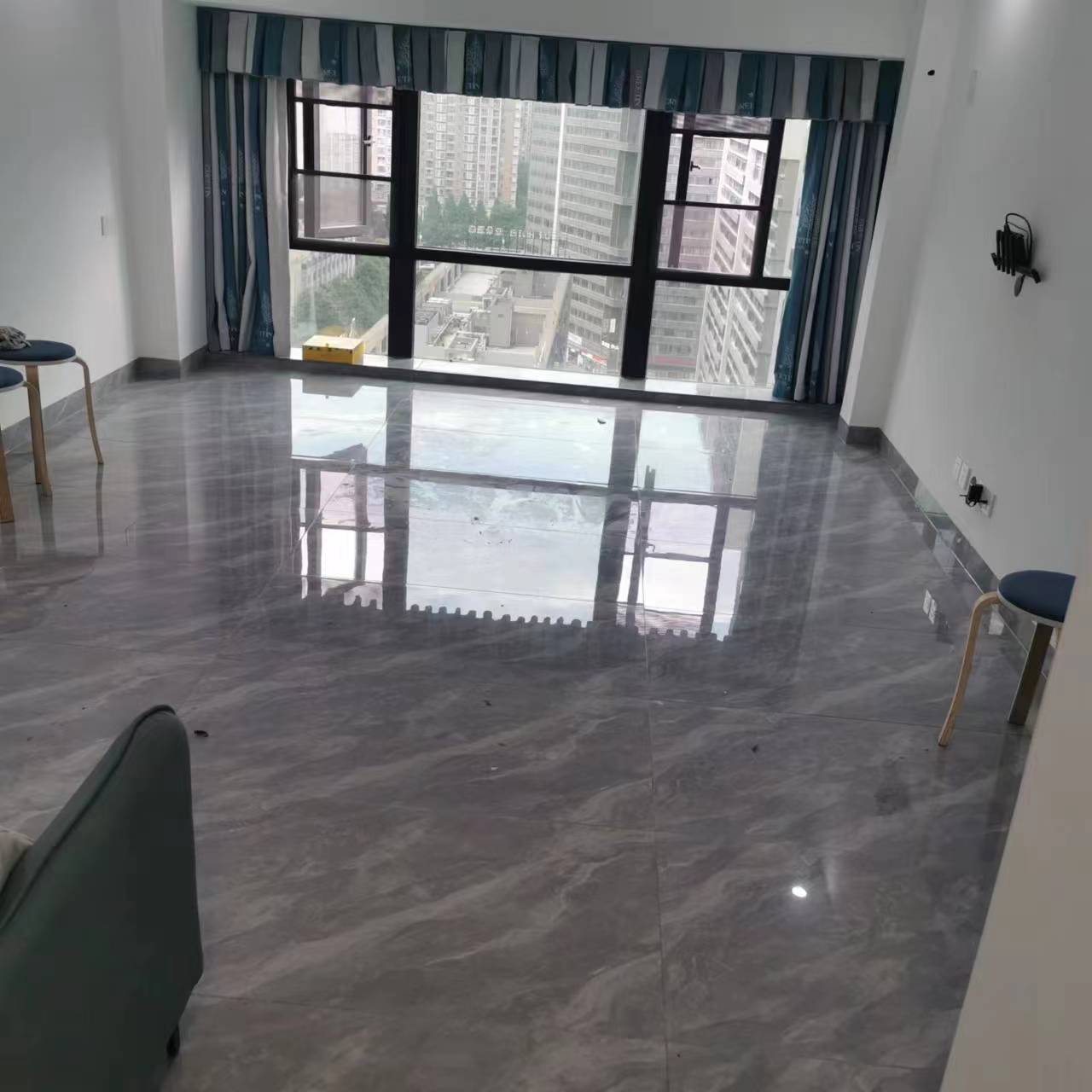富力新天地三期  1室1厅1卫   1580.00元/月室内图1