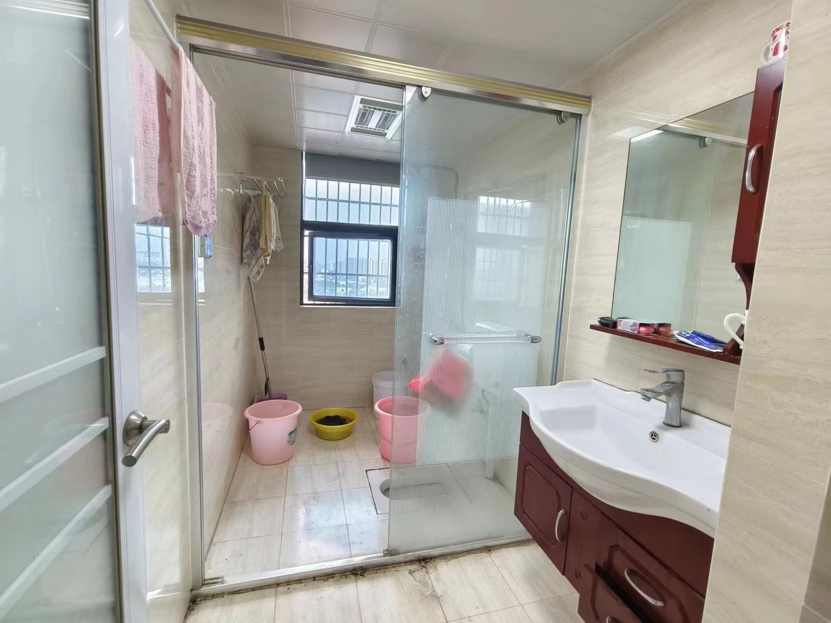 圣华名城建设北路110号 4室2厅2卫 52.0万 圣华名城建设北路110号 4室2厅2卫 52.0万室内图