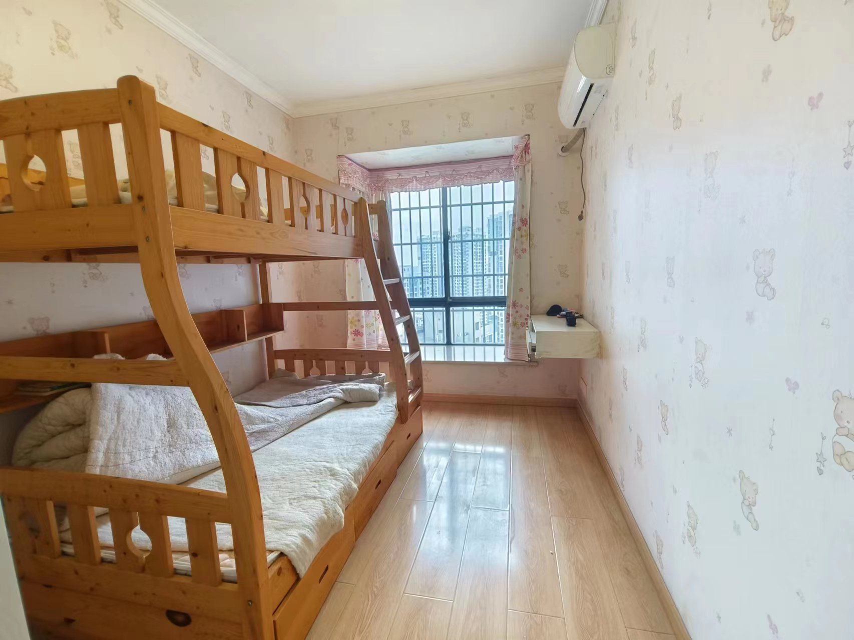 圣华名城建设北路110号 4室2厅2卫 52.0万 圣华名城建设北路110号 4室2厅2卫 52.0万室内图