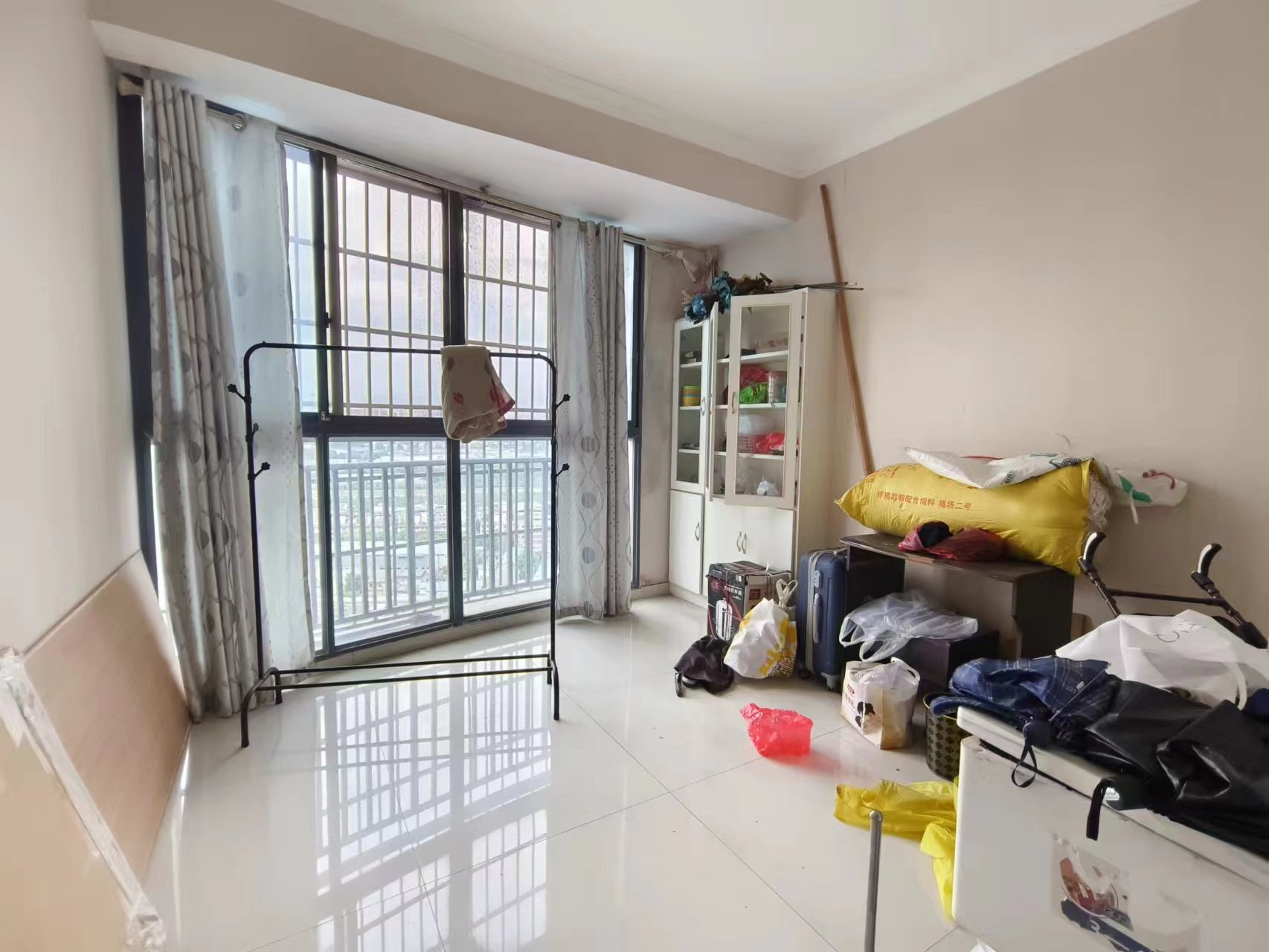 圣华名城建设北路110号 4室2厅2卫 52.0万 圣华名城建设北路110号 4室2厅2卫 52.0万室内图