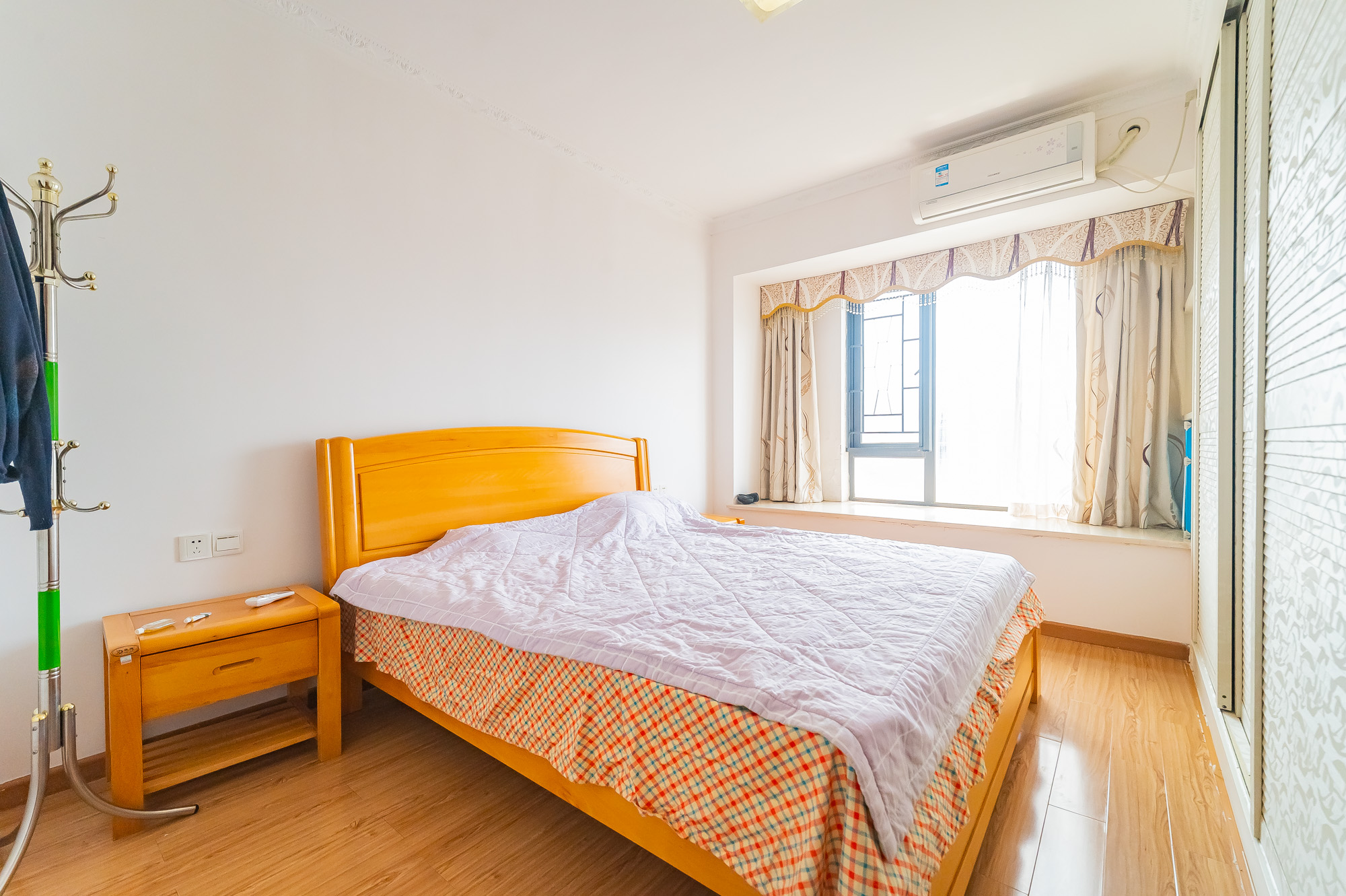 华润凤凰城二期 3室2厅1卫 78.8万 华润凤凰城二期 3室2厅1卫 78.8万卧室