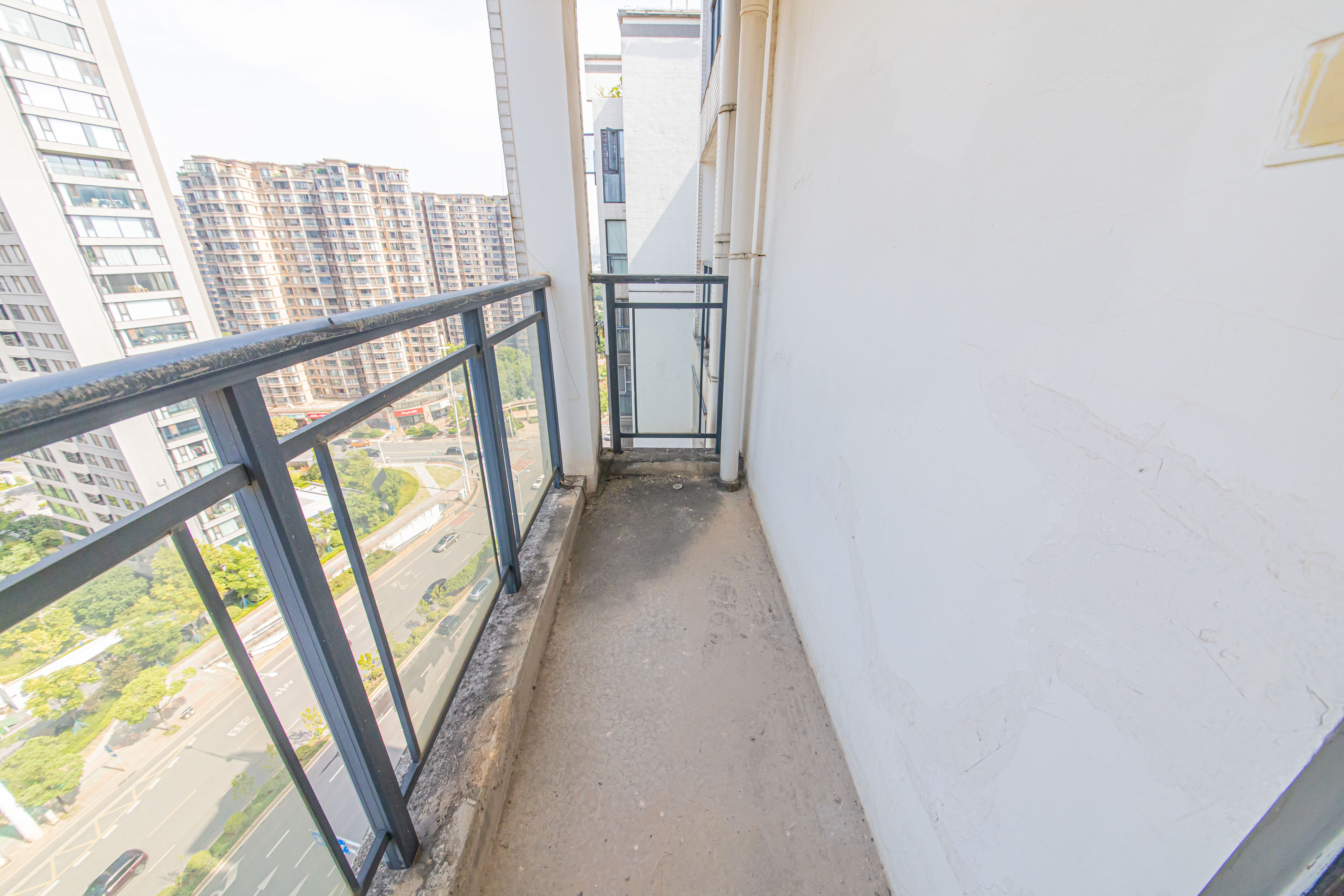 钱隆学府一、二期  3室2厅2卫    115.0万 钱隆学府一、二期  3室2厅2卫    115.0万卧室