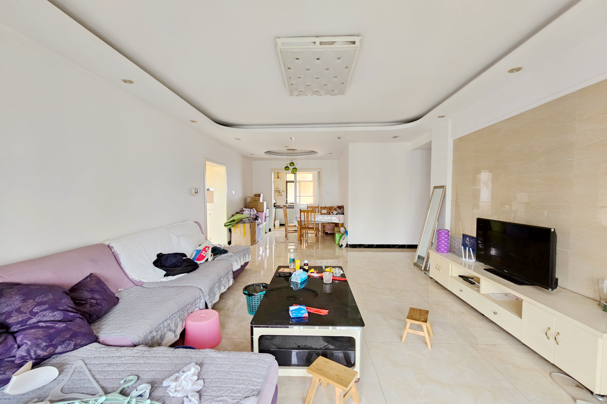 江河双水湾  3室2厅2卫    87.0万 江河双水湾  3室2厅2卫    87.0万客厅