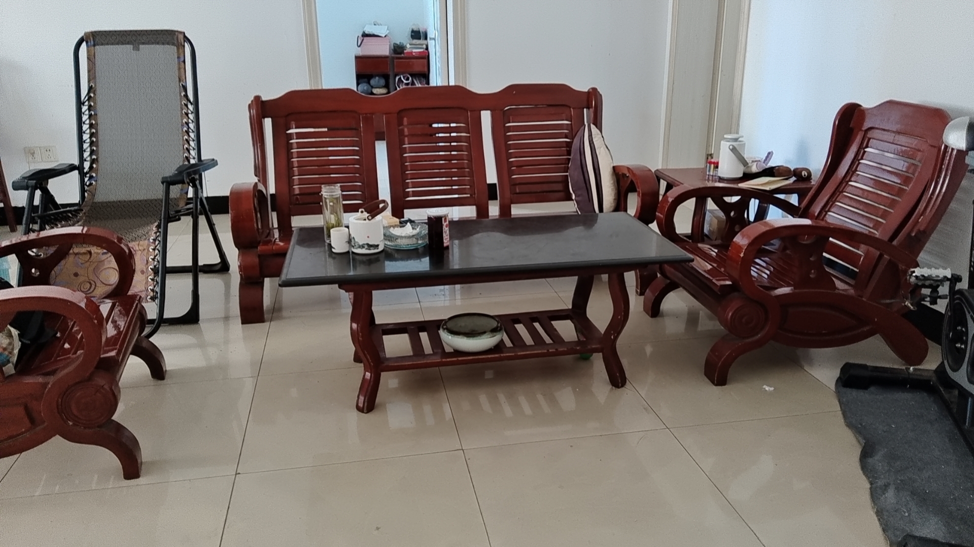 立竹新二村  4室2厅2卫    39.8万 立竹新二村  4室2厅2卫    39.8万室内图1