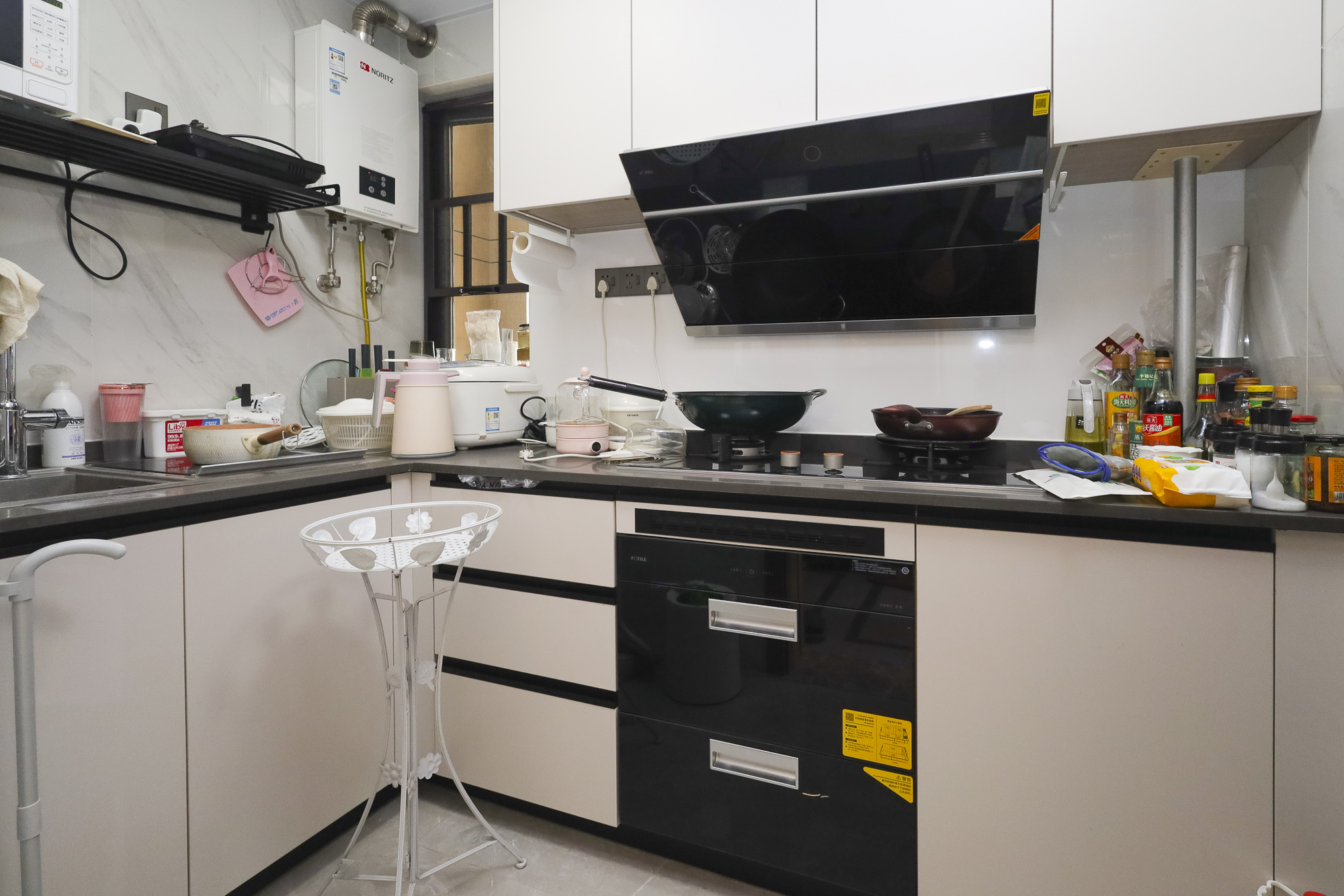 万科里金域国际 3室2厅2卫 320.6万 万科里金域国际 3室2厅2卫 320.6万厨房