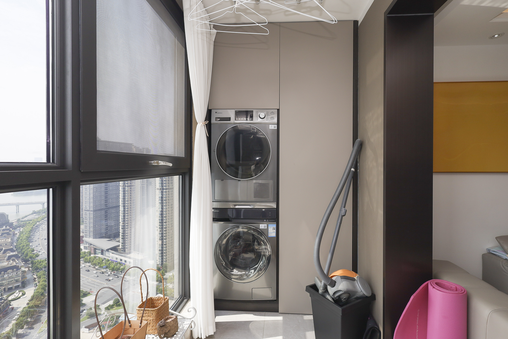 万科里金域国际 3室2厅2卫 320.6万 万科里金域国际 3室2厅2卫 320.6万阳台