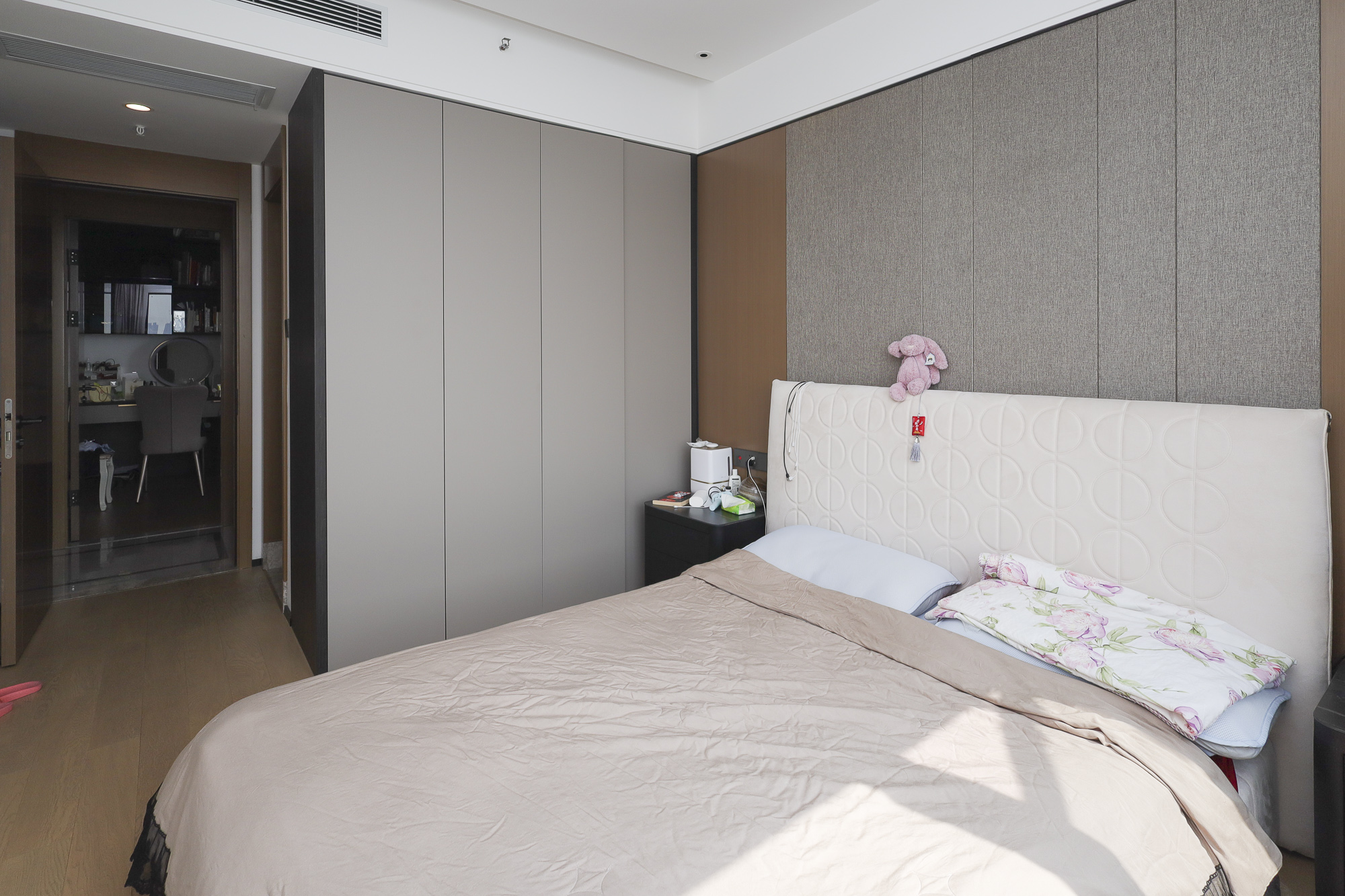 万科里金域国际 3室2厅2卫 320.6万 万科里金域国际 3室2厅2卫 320.6万卧室