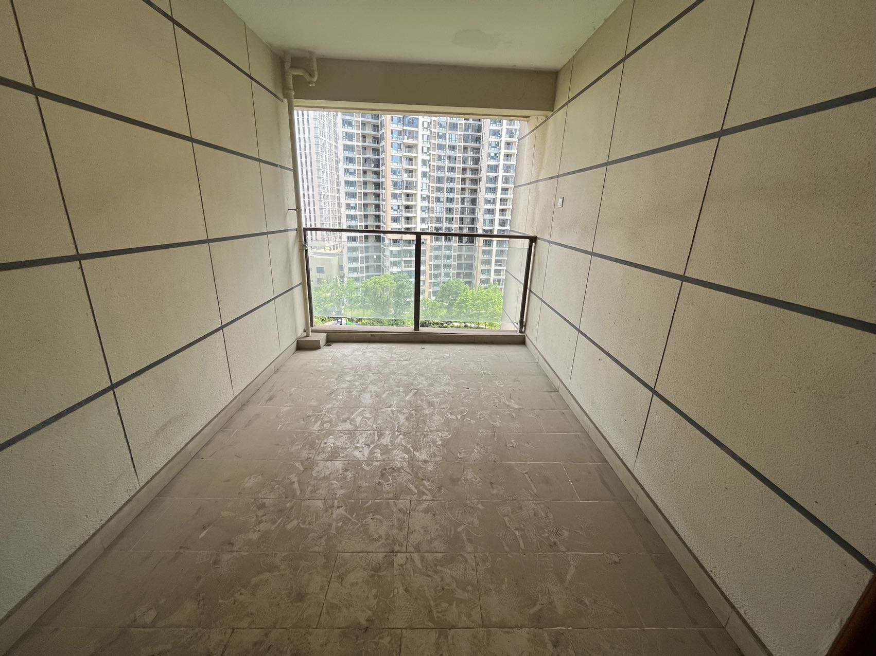 恒大书香门第 5室2厅3卫 89.80万 恒大书香门第 5室2厅3卫 89.80万客厅