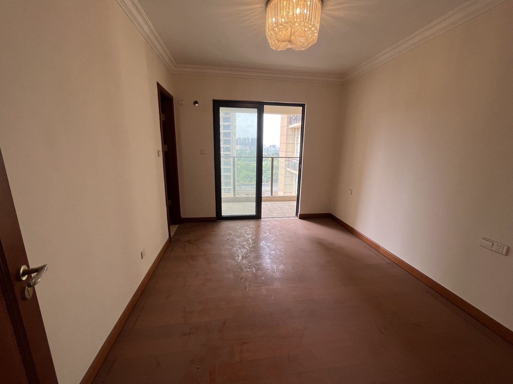 恒大书香门第 5室2厅3卫 89.80万 恒大书香门第 5室2厅3卫 89.80万客厅