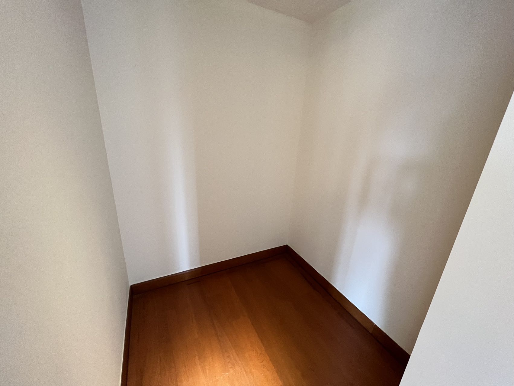 恒大书香门第 5室2厅3卫 89.80万 恒大书香门第 5室2厅3卫 89.80万客厅