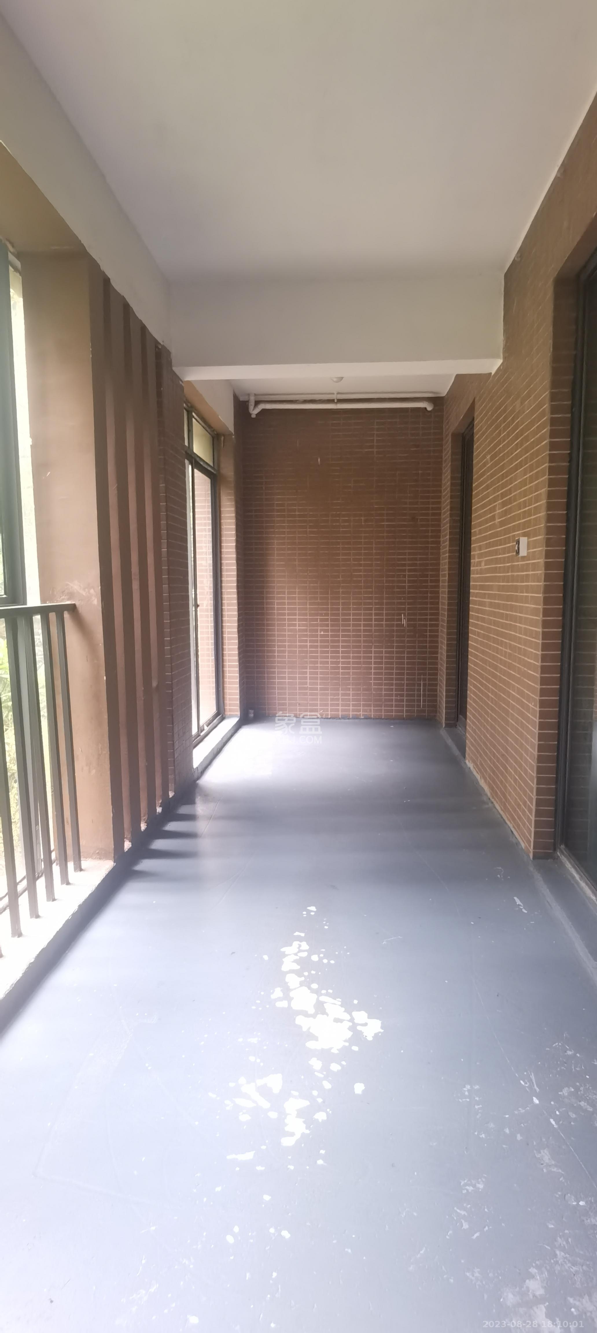深业睿城  5室2厅2卫   3000.00元/月室内图