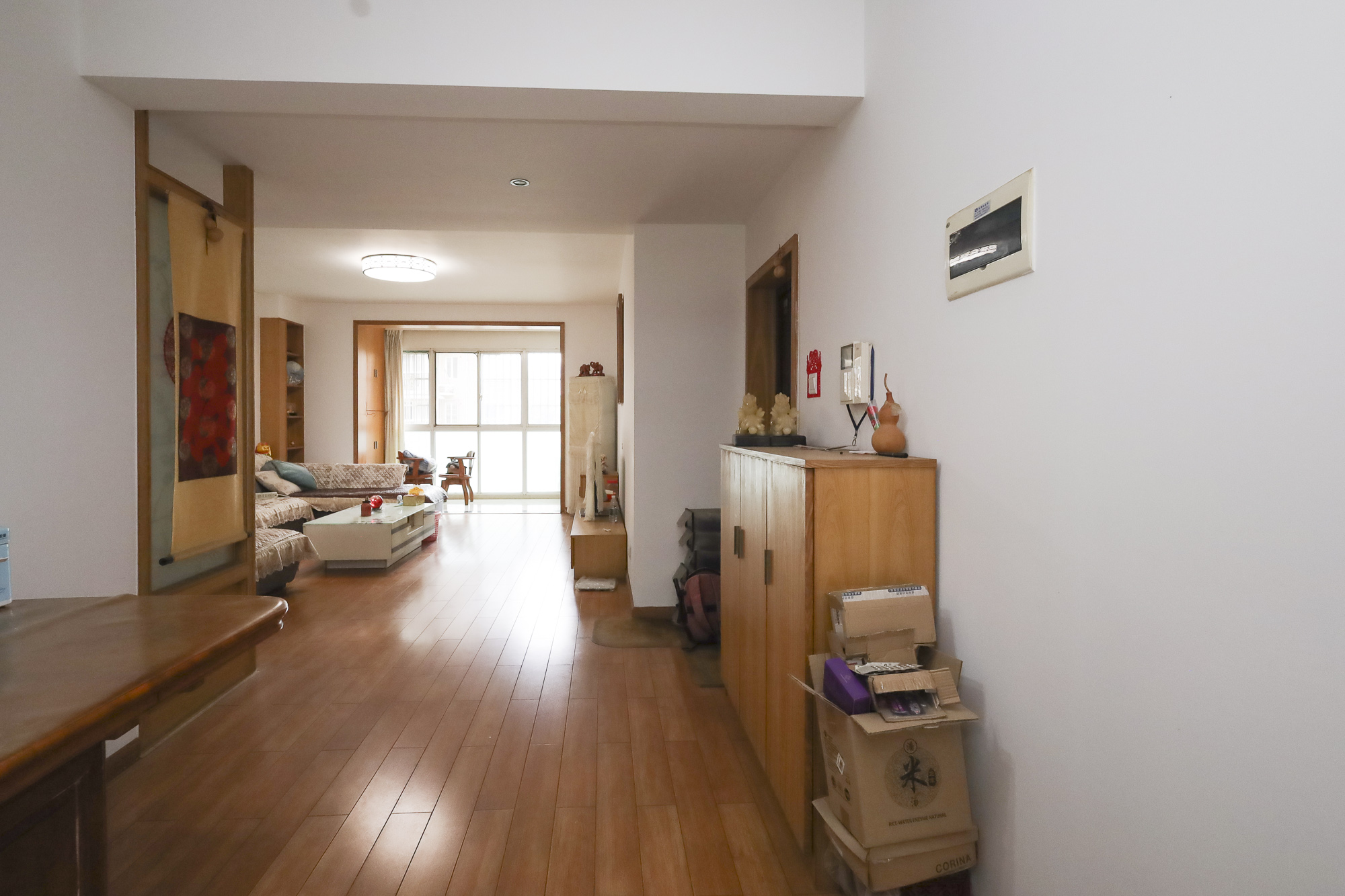 风华四季园  3室2厅2卫    130.0万客厅