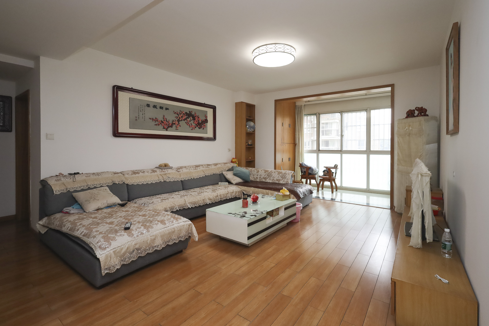 风华四季园  3室2厅2卫    130.0万客厅