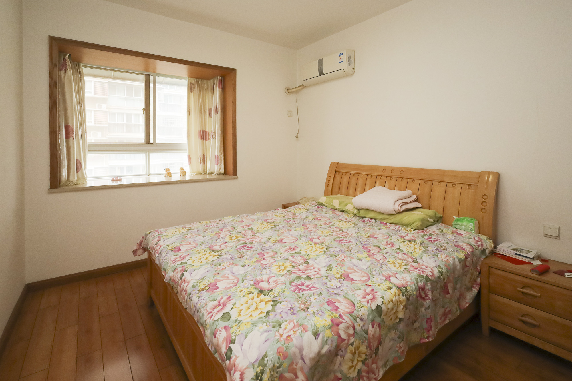 风华四季园  3室2厅2卫    130.0万卧室