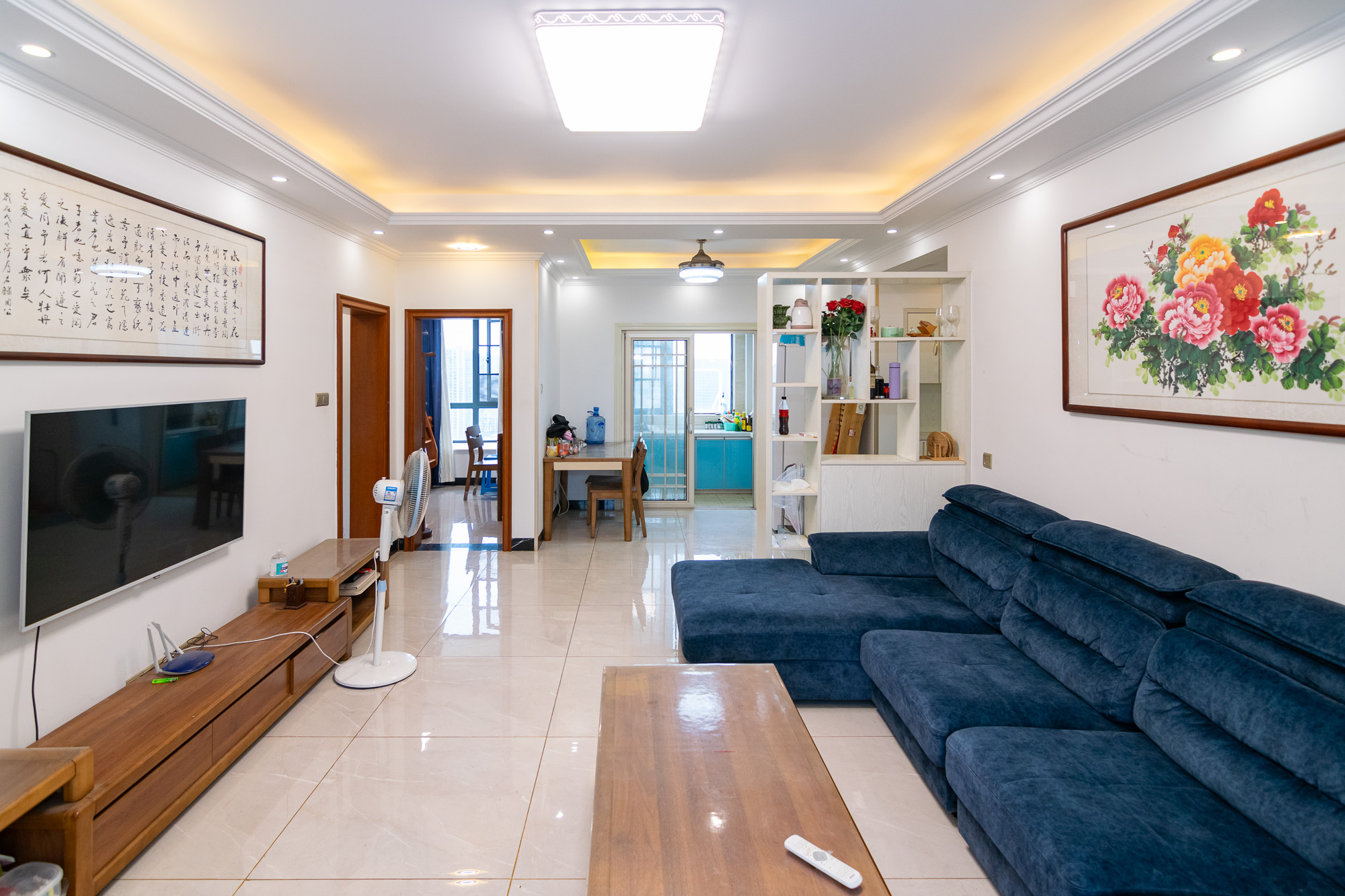 澳海澜庭 3室2厅2卫 82.0万 澳海澜庭 3室2厅2卫 82.0万客厅