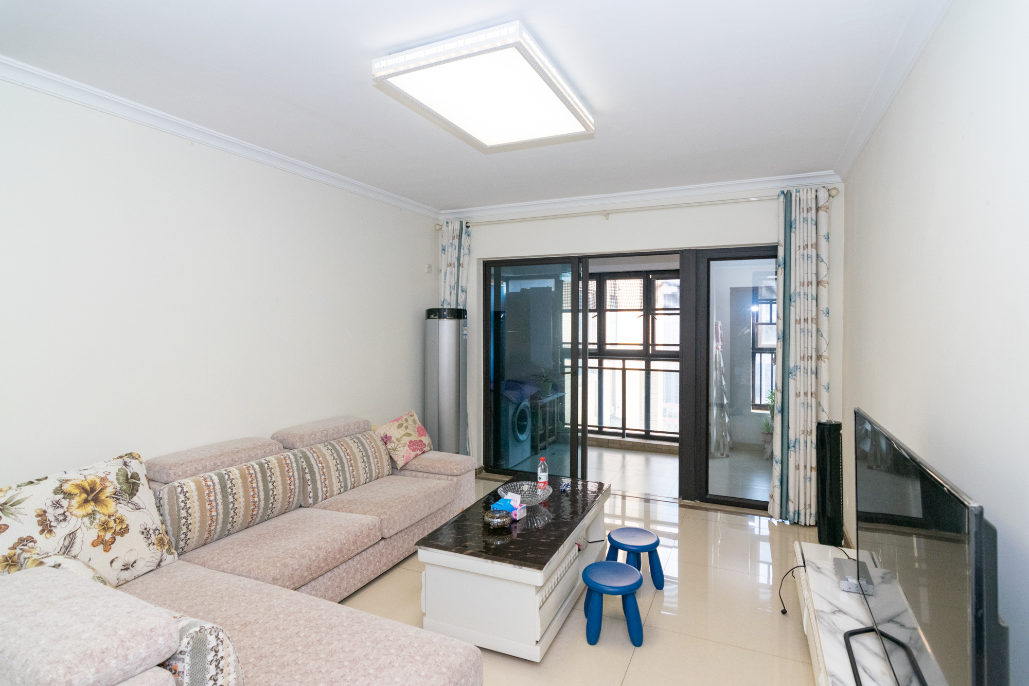 时代倾城一期 3室2厅1卫 106.0万 时代倾城一期 3室2厅1卫 106.0万客厅