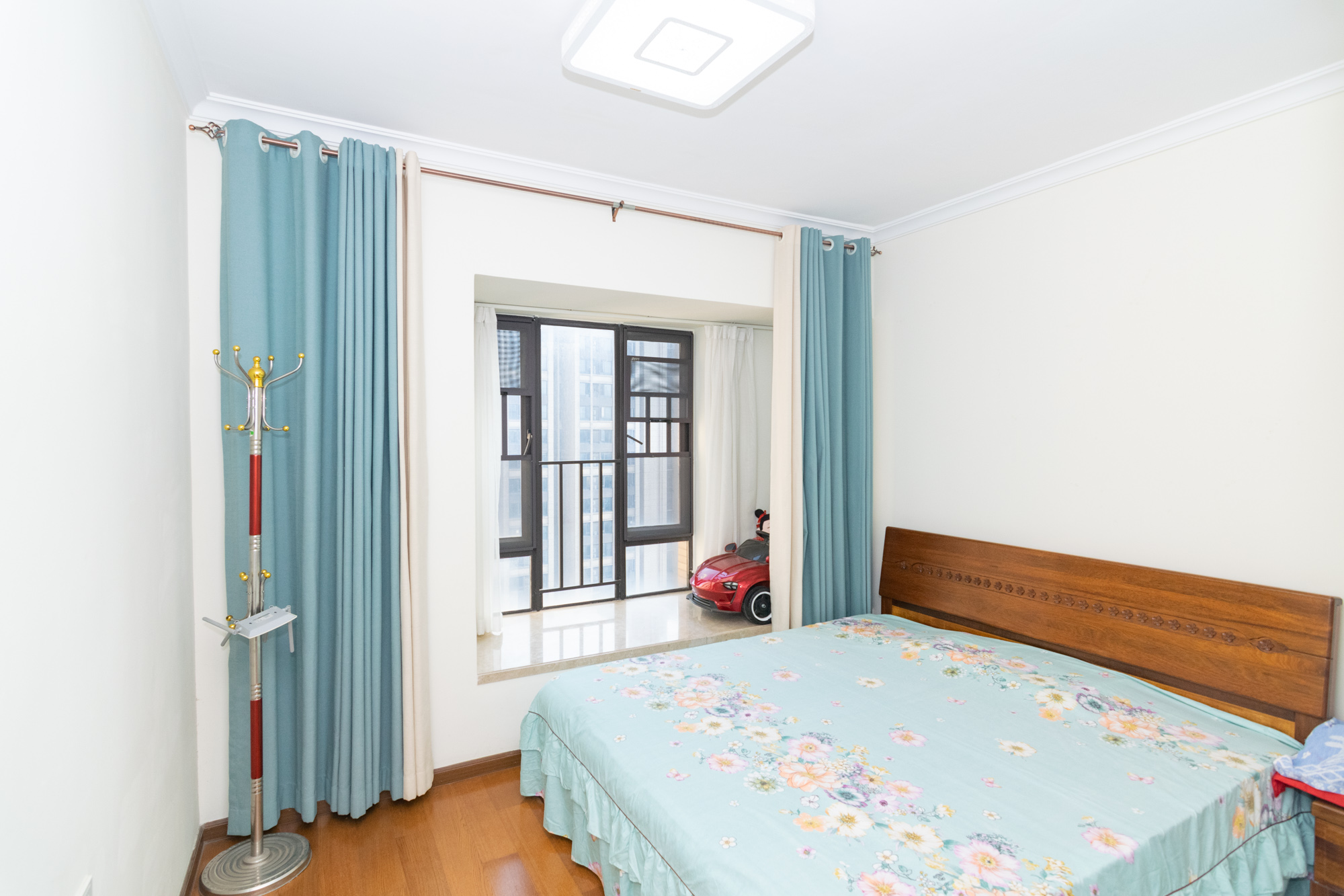 时代倾城一期 3室2厅1卫 106.0万 时代倾城一期 3室2厅1卫 106.0万卧室