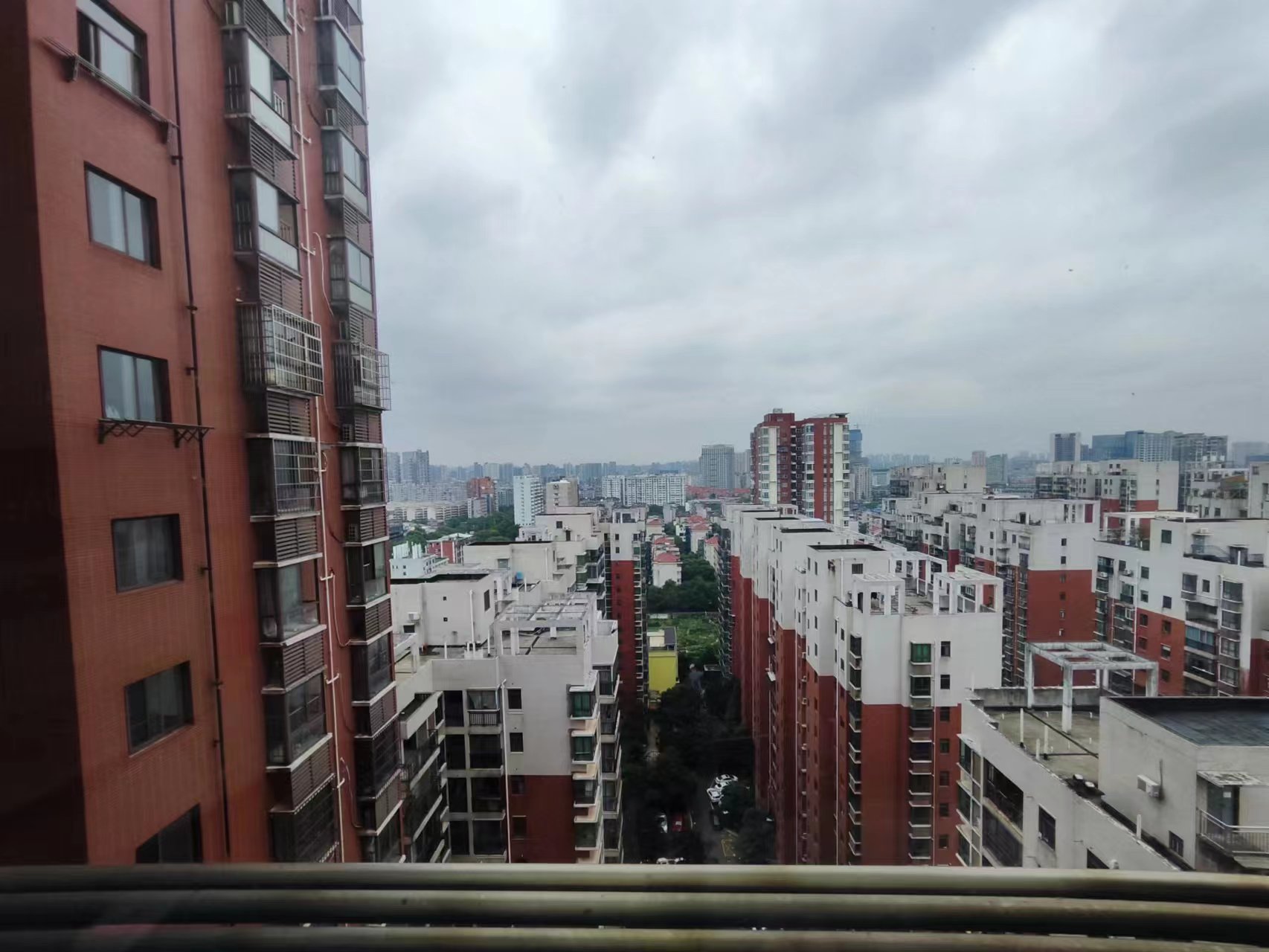 庐山恋 1室1厅1卫 32.0万 庐山恋 1室1厅1卫 32.0万室内图