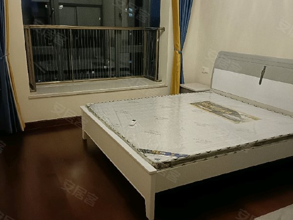 恒大绿洲  3室2厅2卫   2500.00元/月室内图