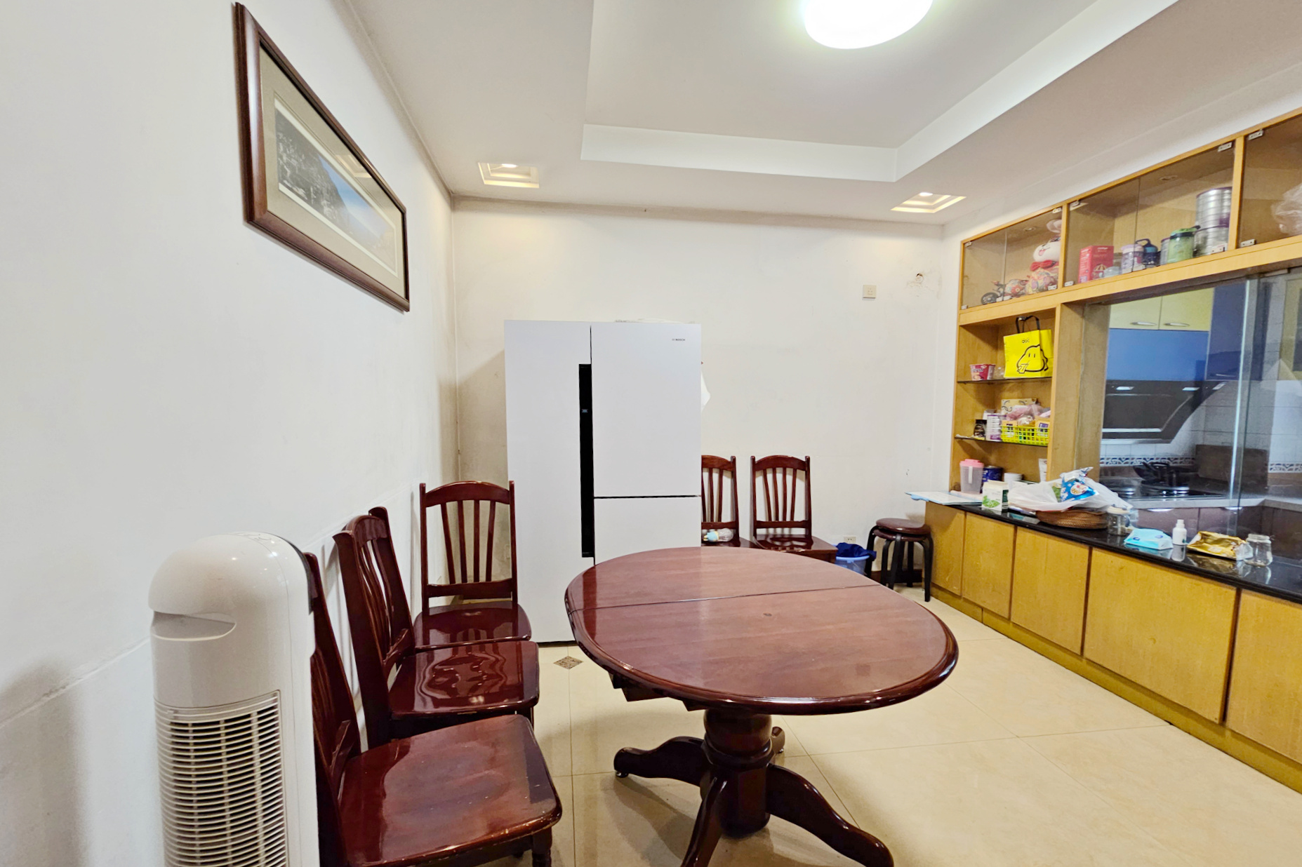 德政园  5室3厅3卫    205.0万客厅