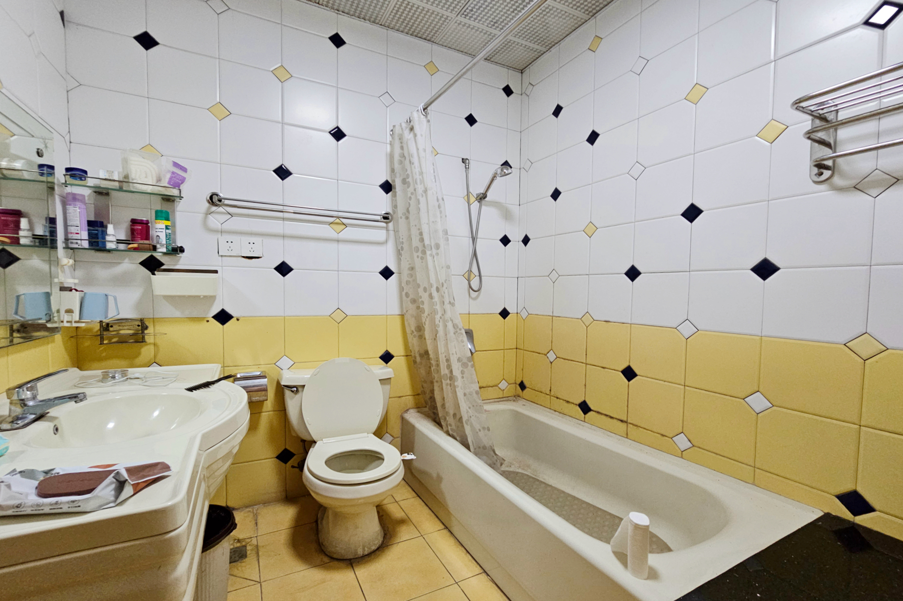 德政园  5室3厅3卫    205.0万其他