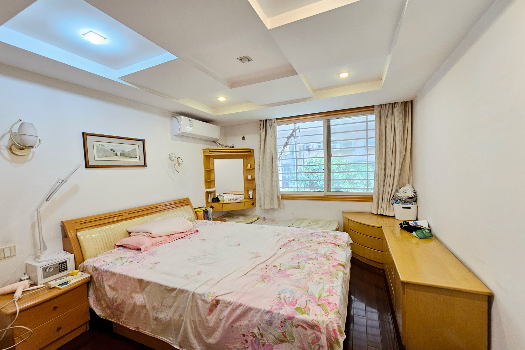 德政园  5室3厅3卫    205.0万其他