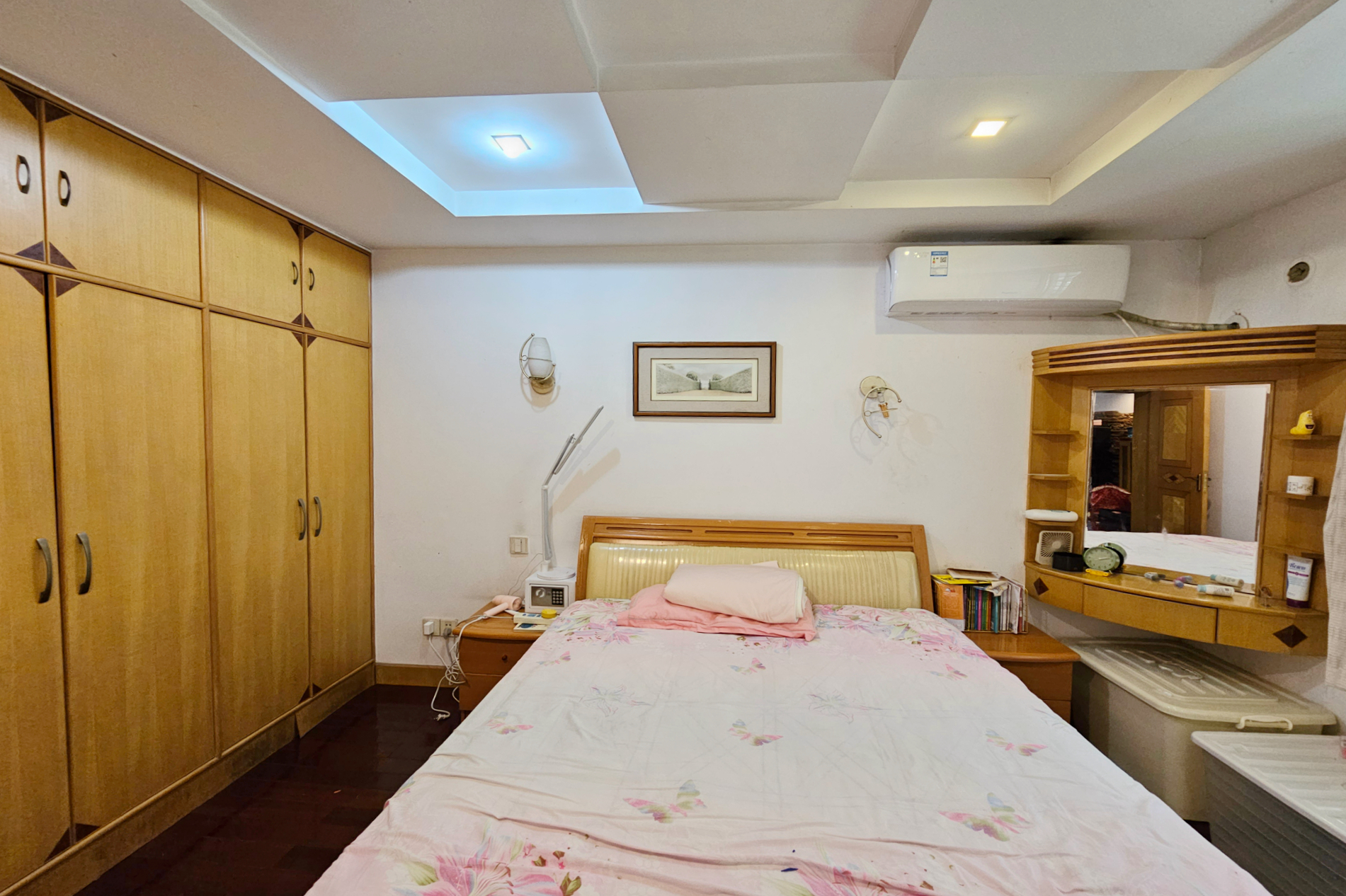 德政园  5室3厅3卫    205.0万其他