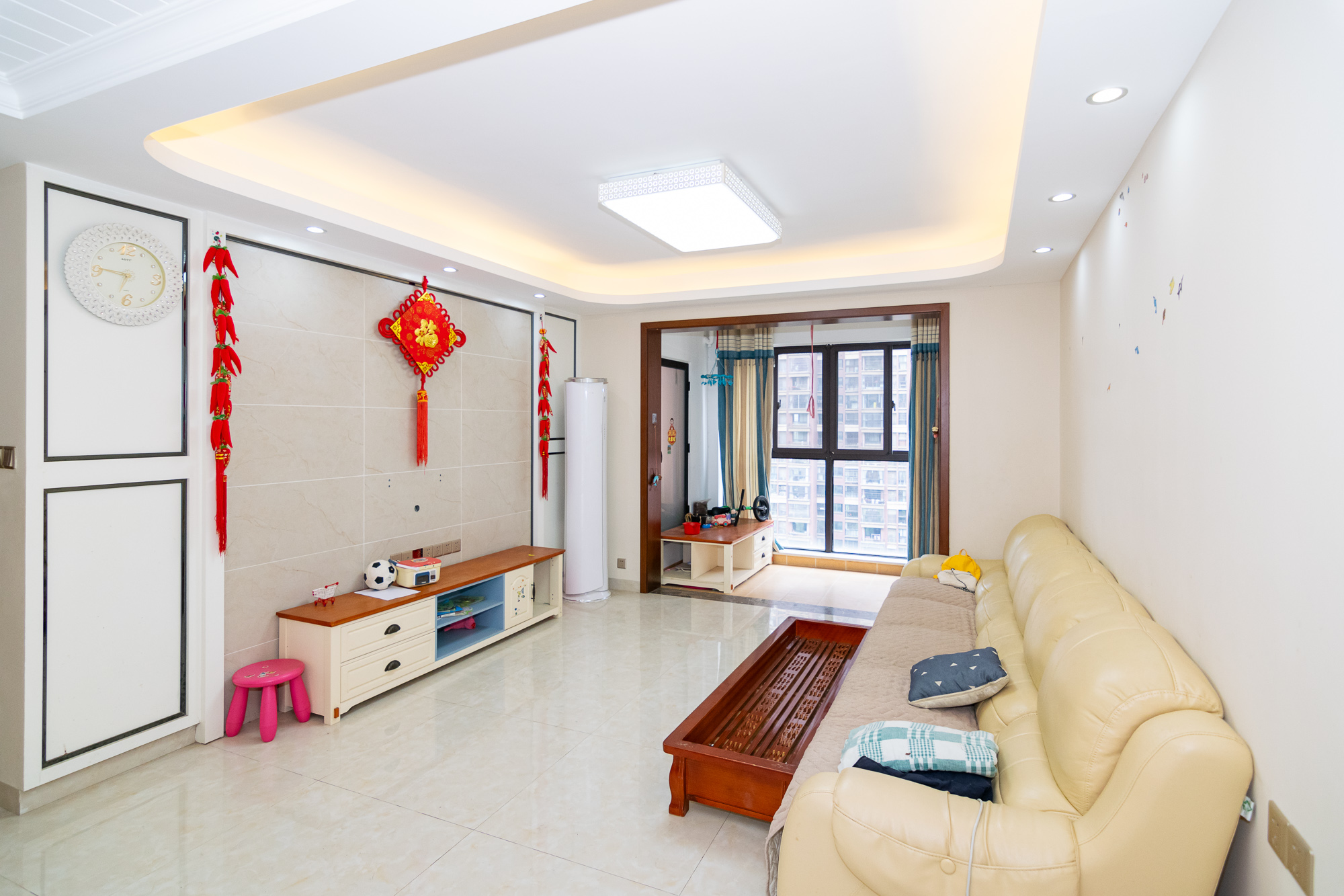 新城国际花都 3室2厅1卫 86.0万 新城国际花都 3室2厅1卫 86.0万客厅