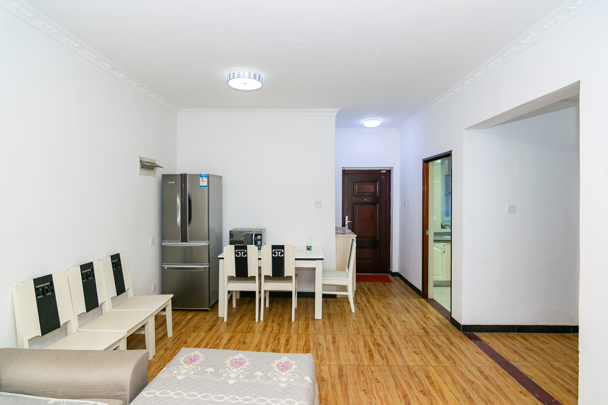 澳海澜庭  2室2厅1卫    68.8万客厅