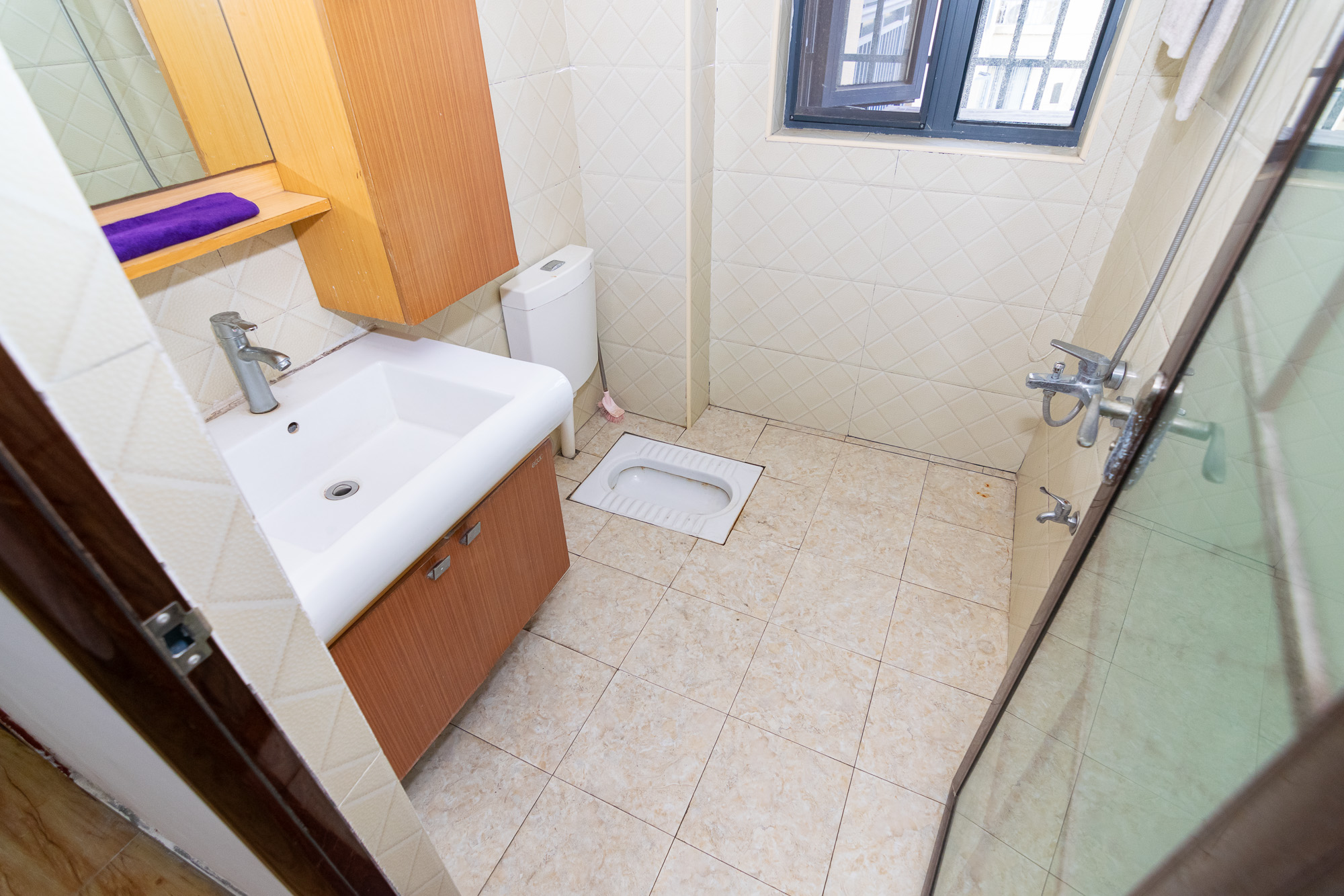 澳海澜庭  2室2厅1卫    68.8万卫生间