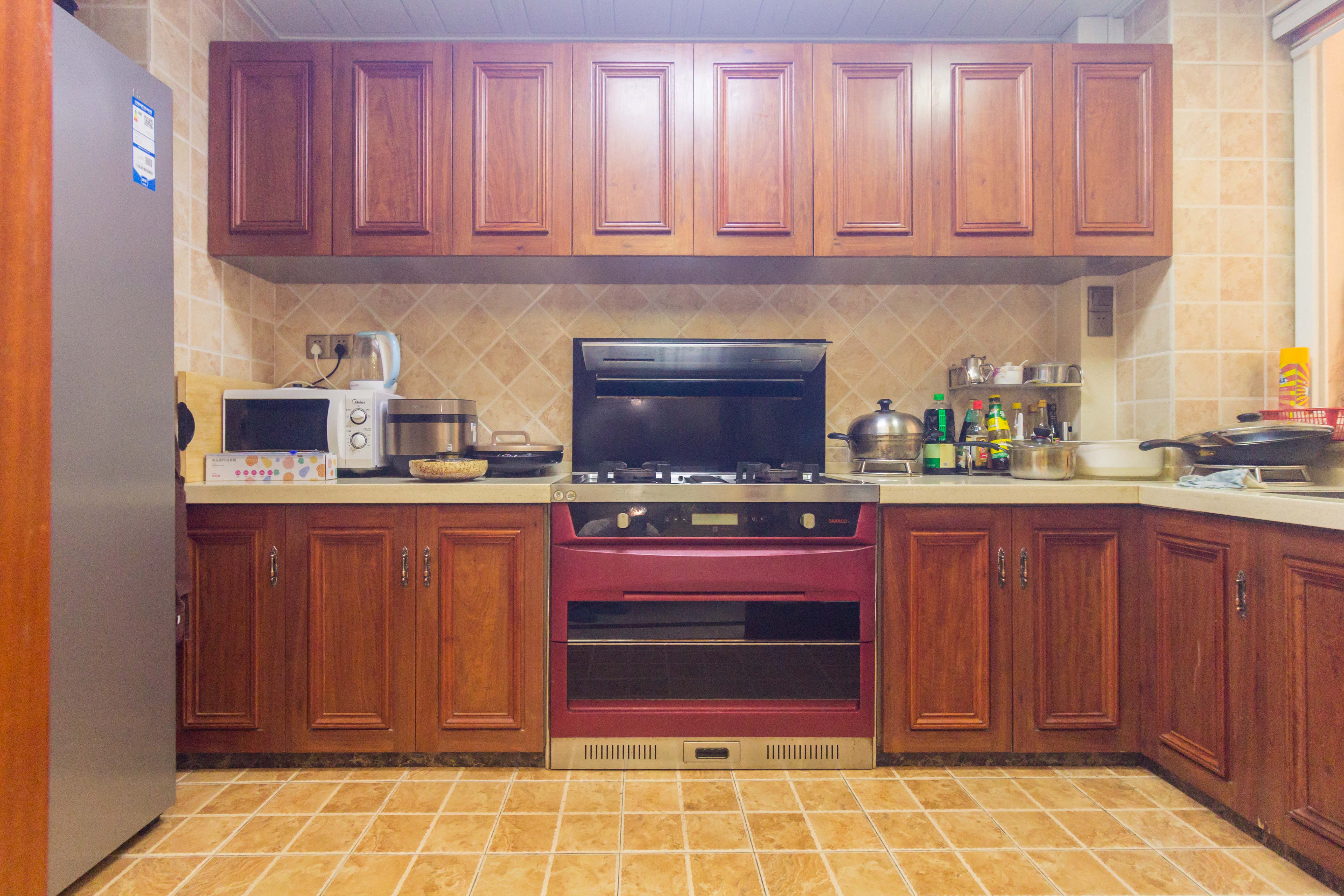 水利水电学府佳院(方略学府佳院) 5室2厅2卫 128.0万 水利水电学府佳院(方略学府佳院) 5室2厅2卫 128.0万厨房