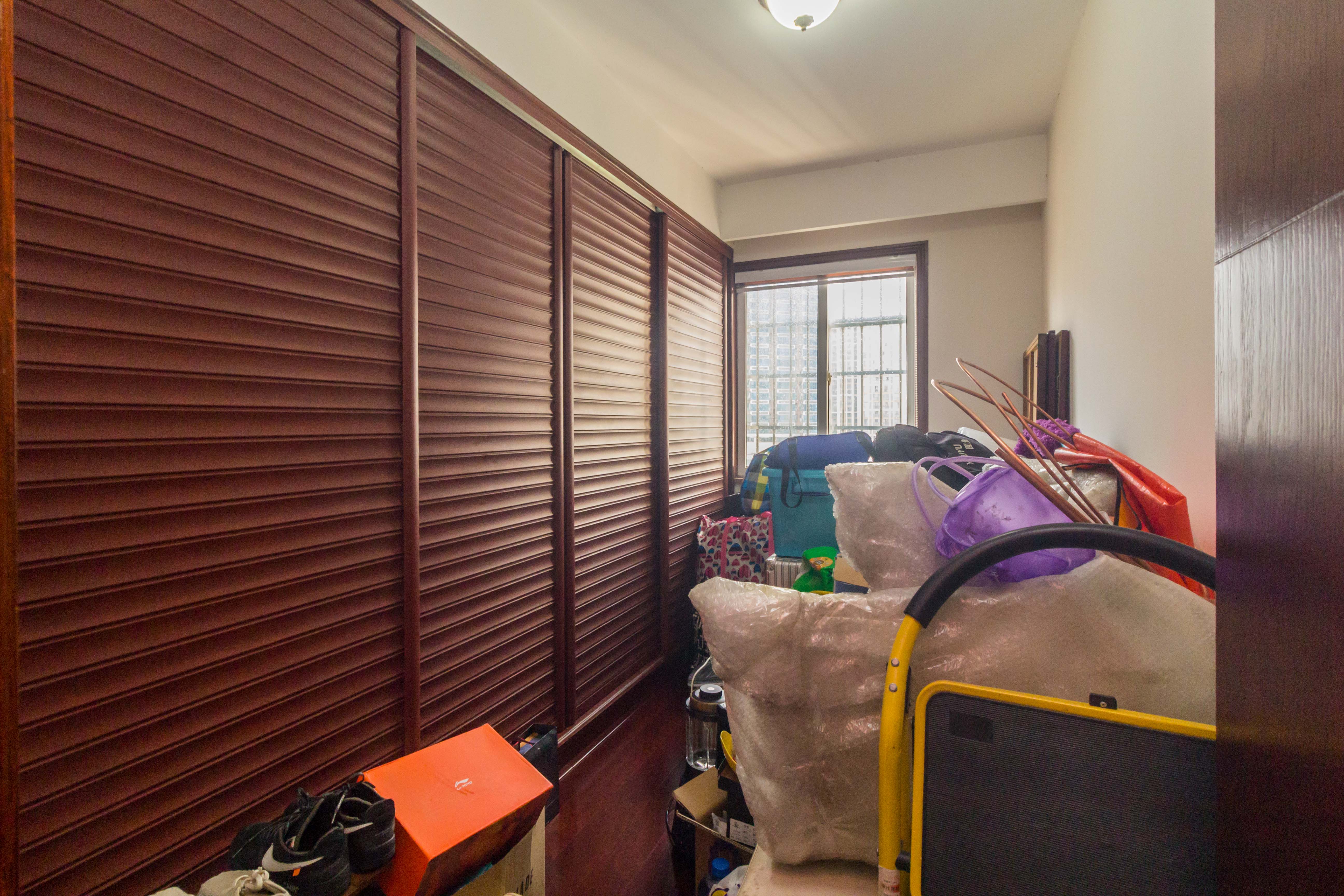 水利水电学府佳院(方略学府佳院) 5室2厅2卫 128.0万 水利水电学府佳院(方略学府佳院) 5室2厅2卫 128.0万卧室