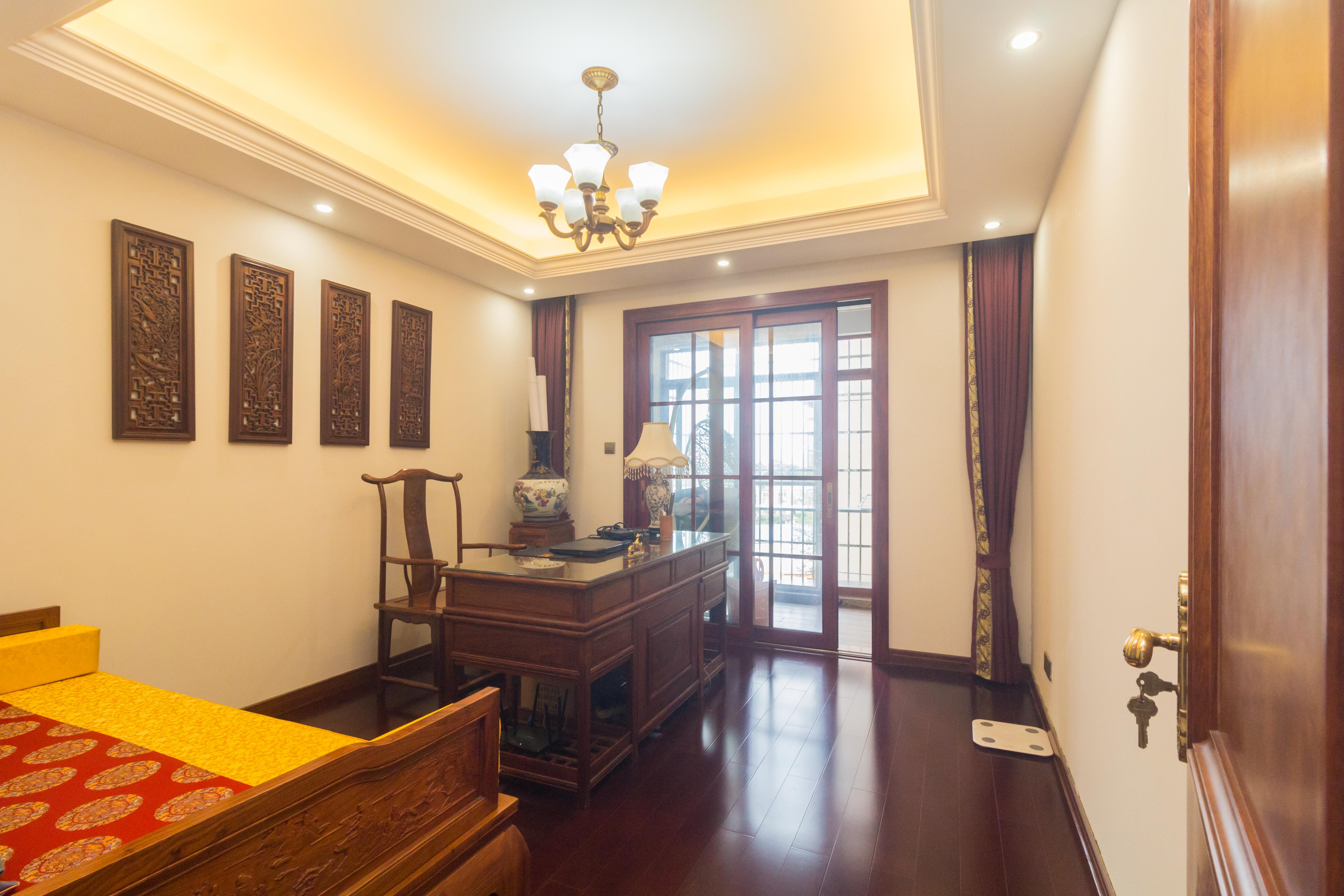 水利水电学府佳院(方略学府佳院) 5室2厅2卫 128.0万 水利水电学府佳院(方略学府佳院) 5室2厅2卫 128.0万卧室