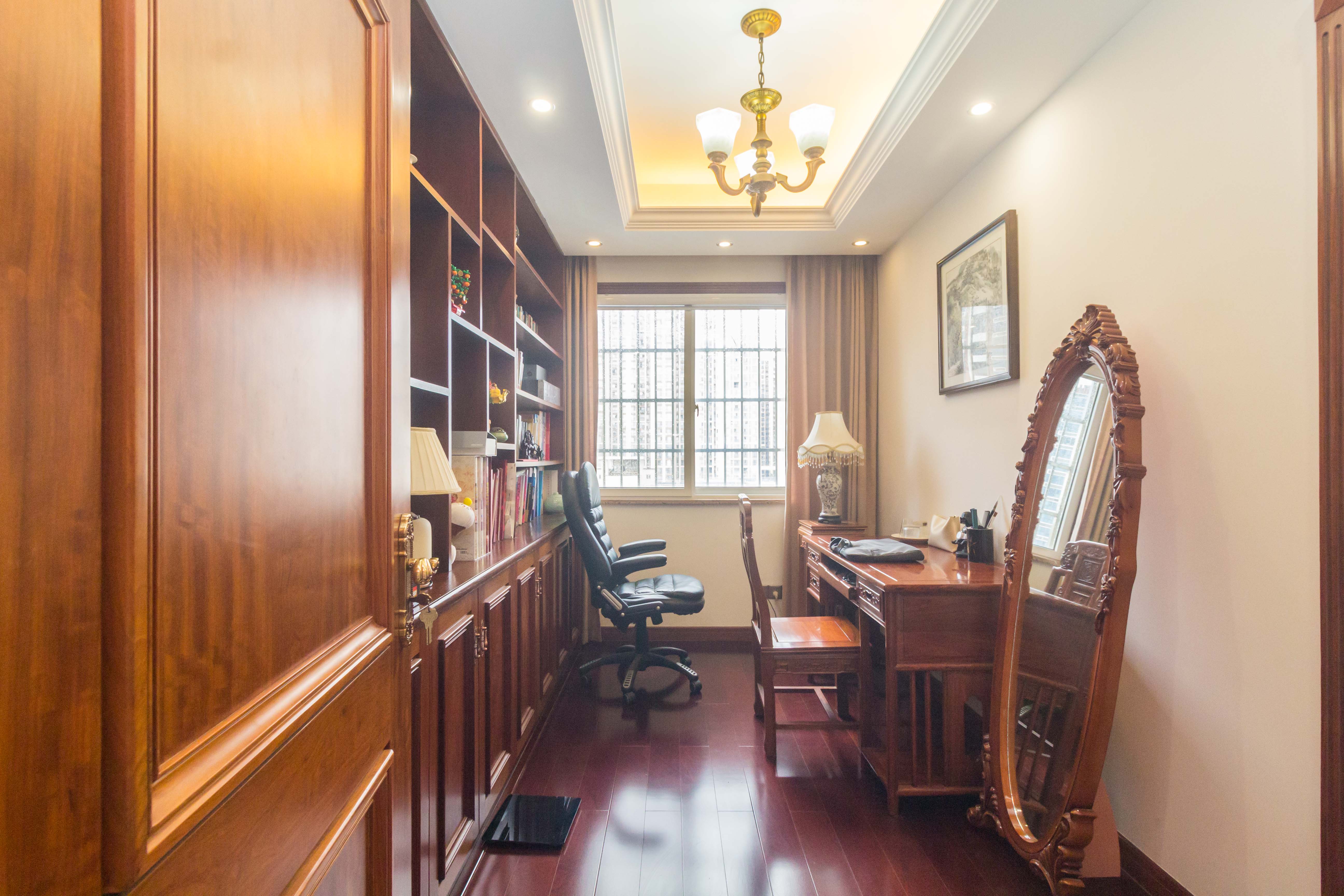 水利水电学府佳院(方略学府佳院) 5室2厅2卫 128.0万 水利水电学府佳院(方略学府佳院) 5室2厅2卫 128.0万卧室