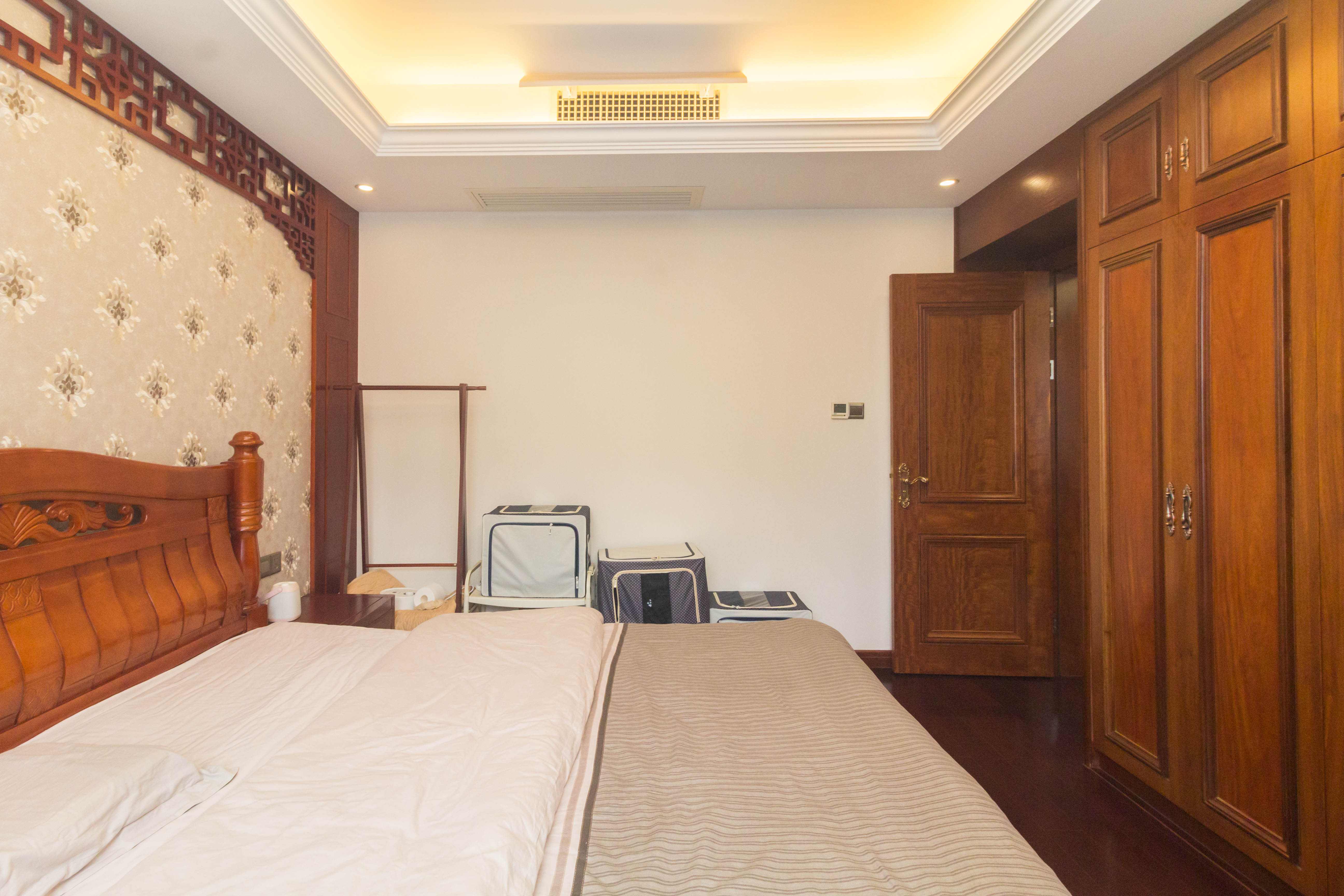 水利水电学府佳院(方略学府佳院) 5室2厅2卫 128.0万 水利水电学府佳院(方略学府佳院) 5室2厅2卫 128.0万卧室