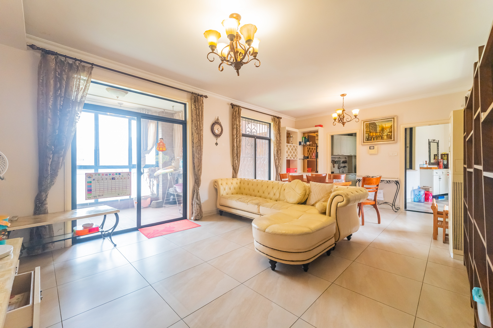 华润凤凰城一期 3室2厅2卫 96.8万 华润凤凰城一期 3室2厅2卫 96.8万客厅